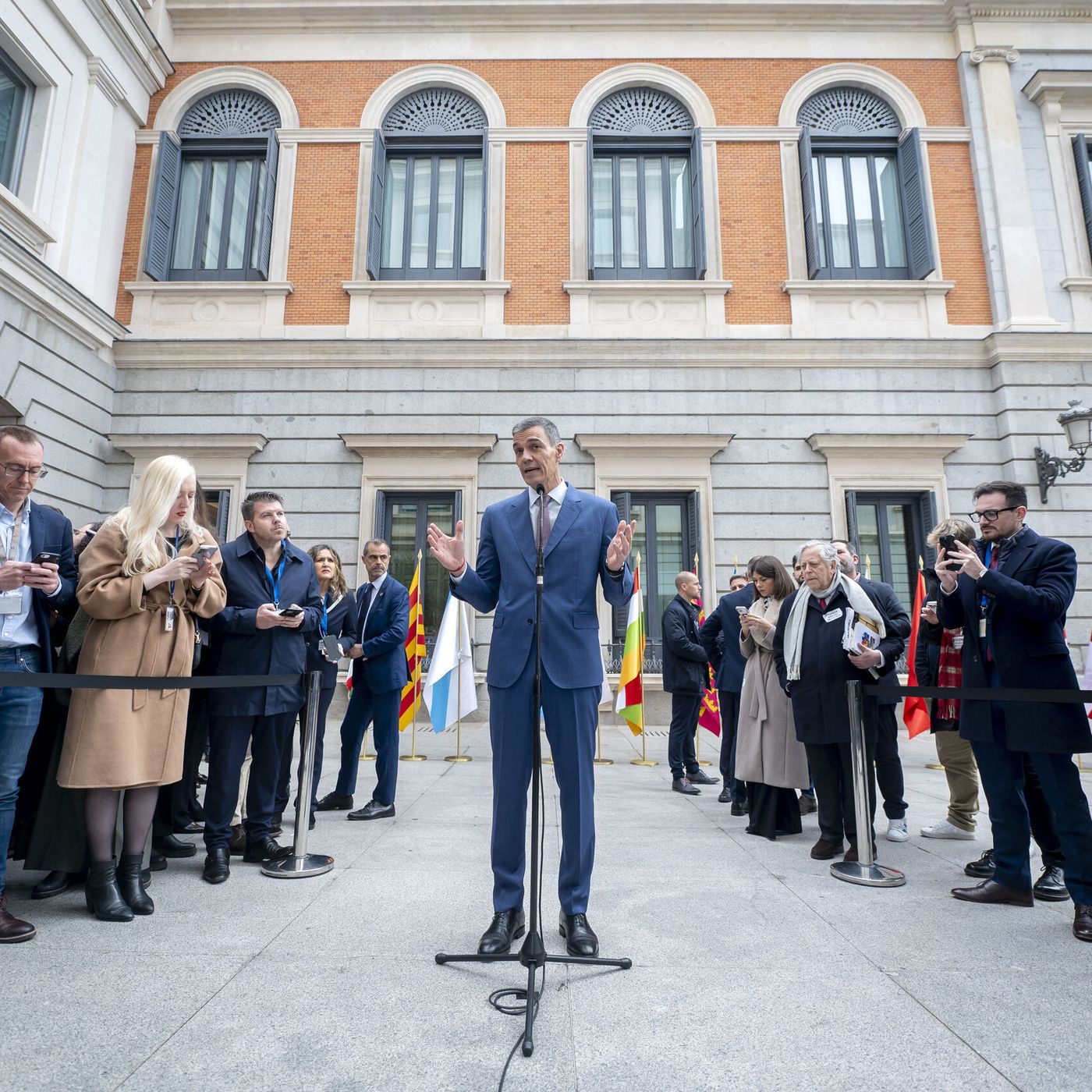 Noticias La Trinchera. Sánchez admite su error con Salazar mientras PP y Vox se matan en Extremadura