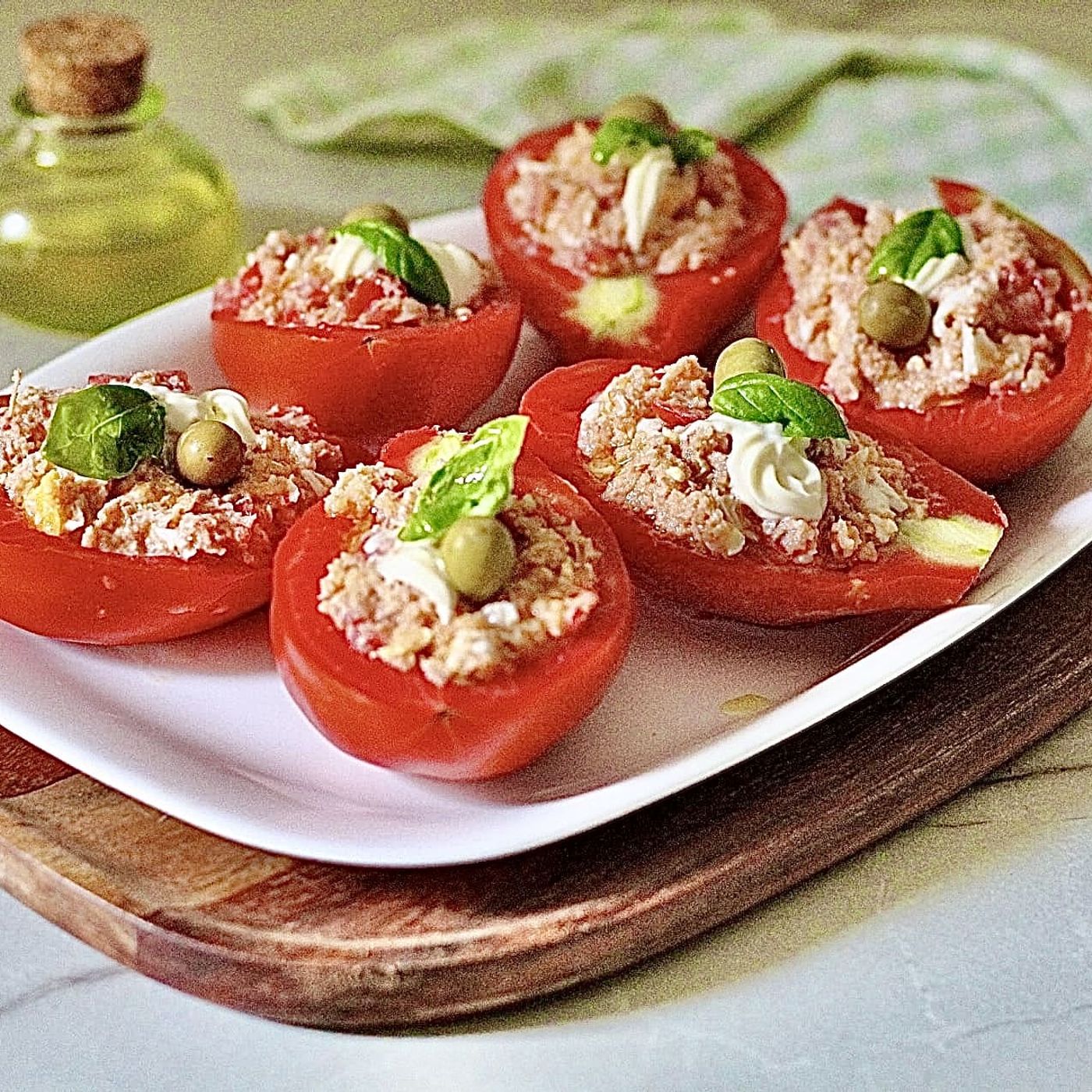 Pomodori ripieni freddi, senza cottura, gustosi e li prepari in un attimo! episode artwork