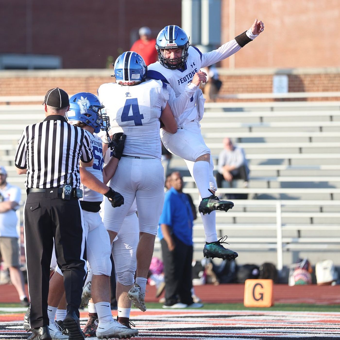Eli Chenoweth, Peotone run all over Blue Island Eisenhower, open season with 28-6 victory episode artwork
