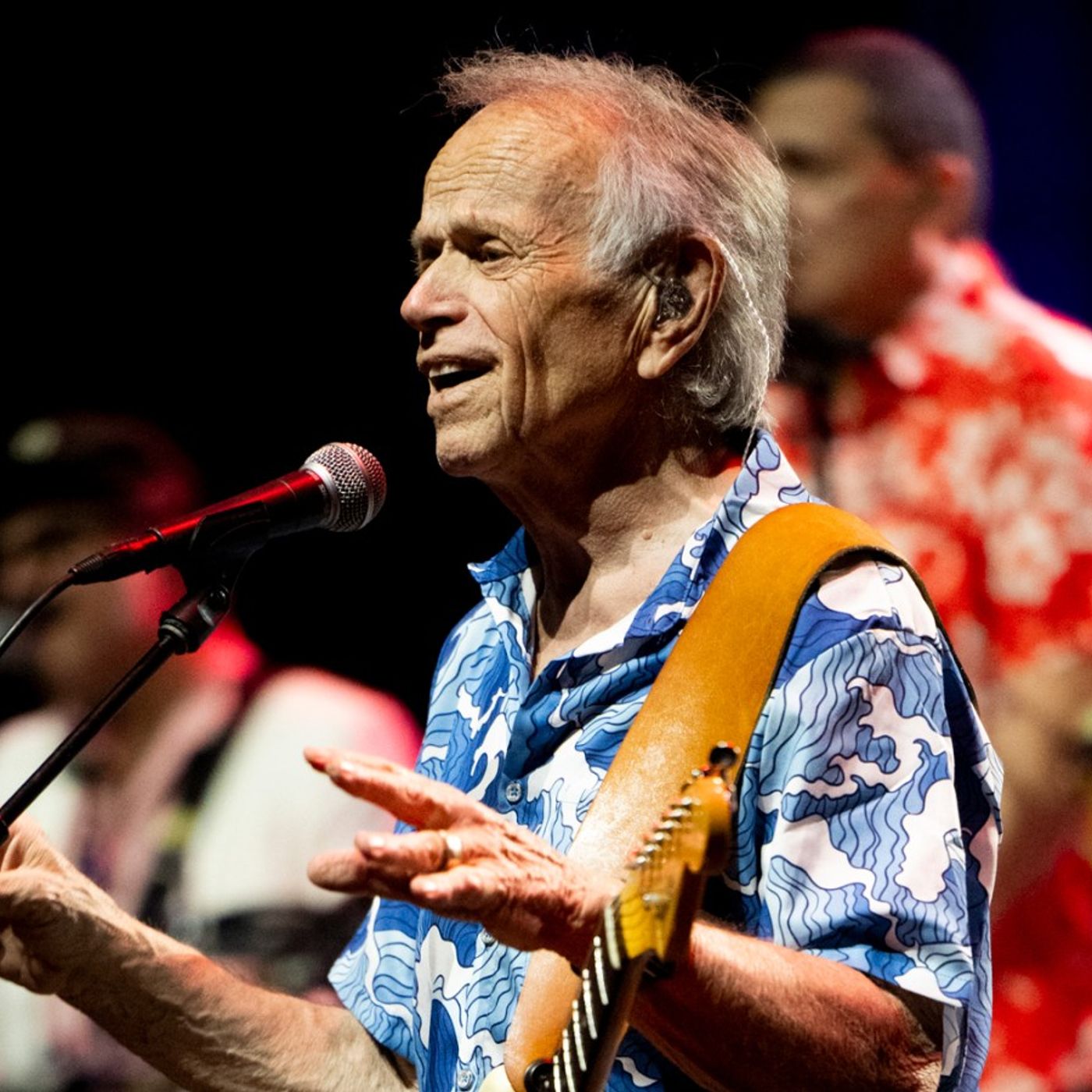 Watch Al Jardine Sing the Beach Boys Deep Cut ‘Back Home’ for First Time in 49 Years episode artwork