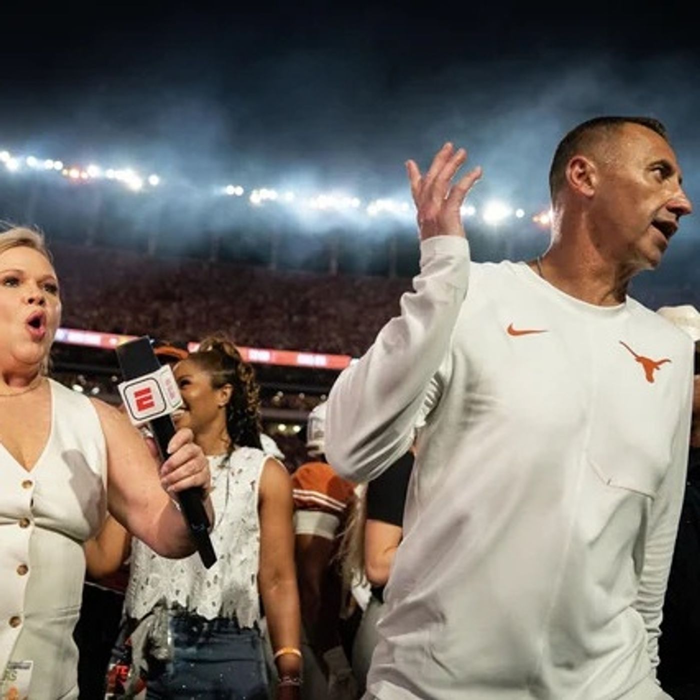 Was Steve Sarkisian Wrong for Brushing Off Holly Rowe?