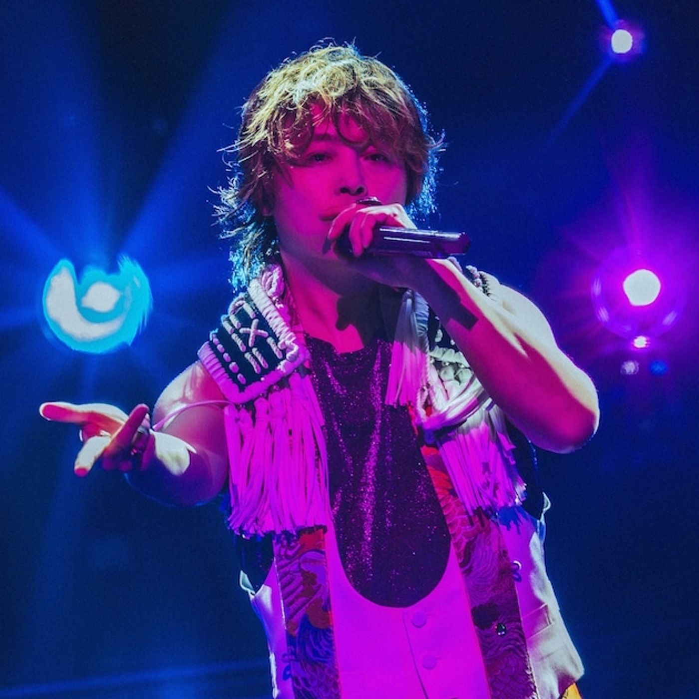 .ENDRECHERI. / 堂本剛が新しい自分に出会う旅へ、ツアー「NEW CHAPTER」が大阪で開幕（ライブレポート / 写真15枚） - 音楽ナタリー episode artwork