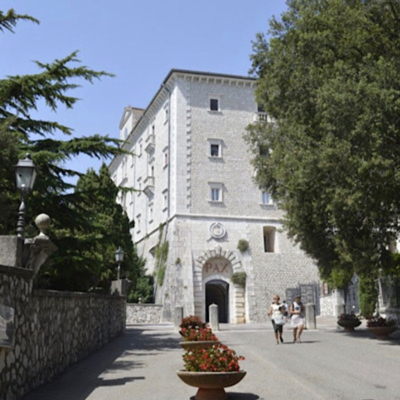 L’ abbazia benedettina di Montecassino episode artwork