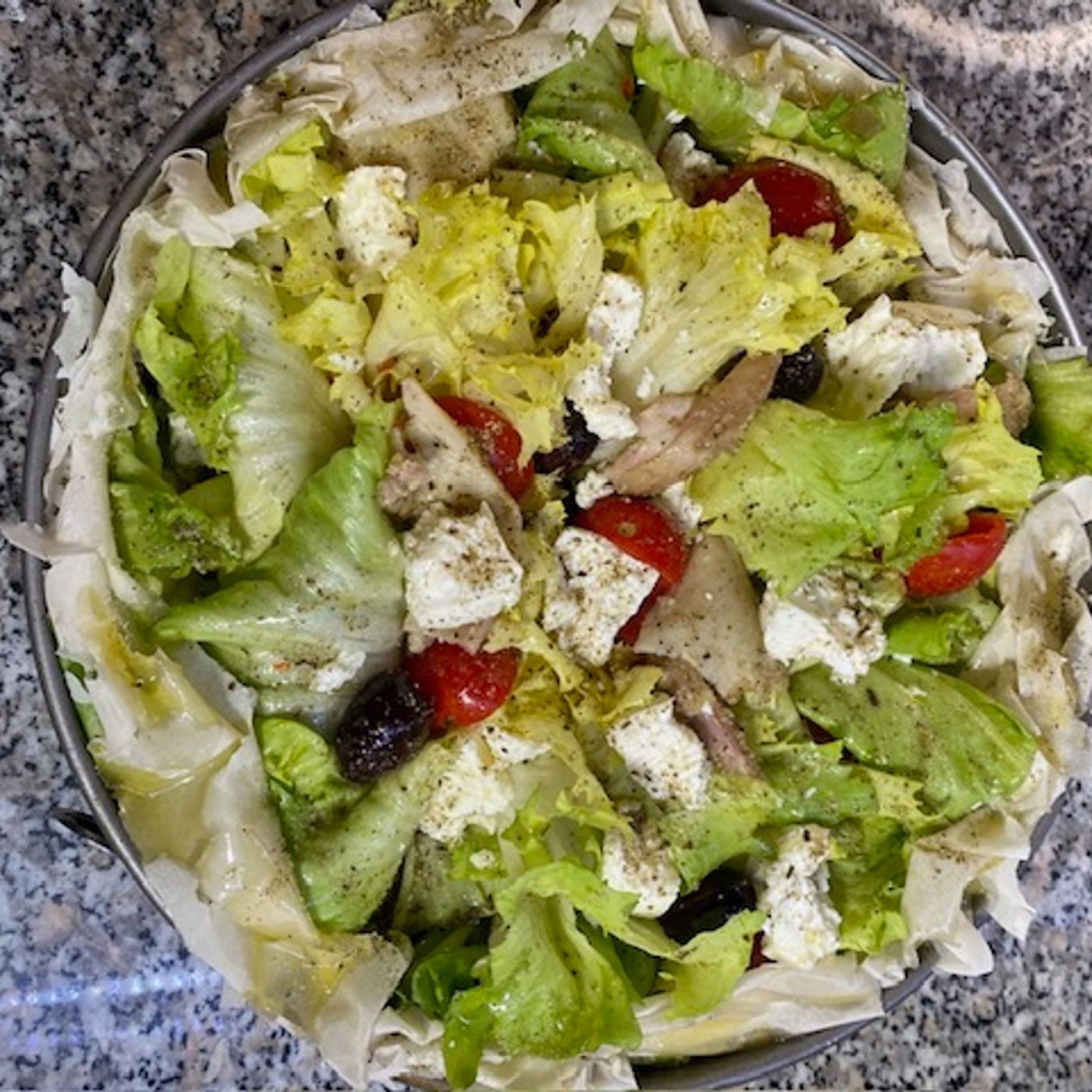 Torta Salata con Pasta Fillo e Scarola: Leggera, Croccante e Gustosa episode artwork