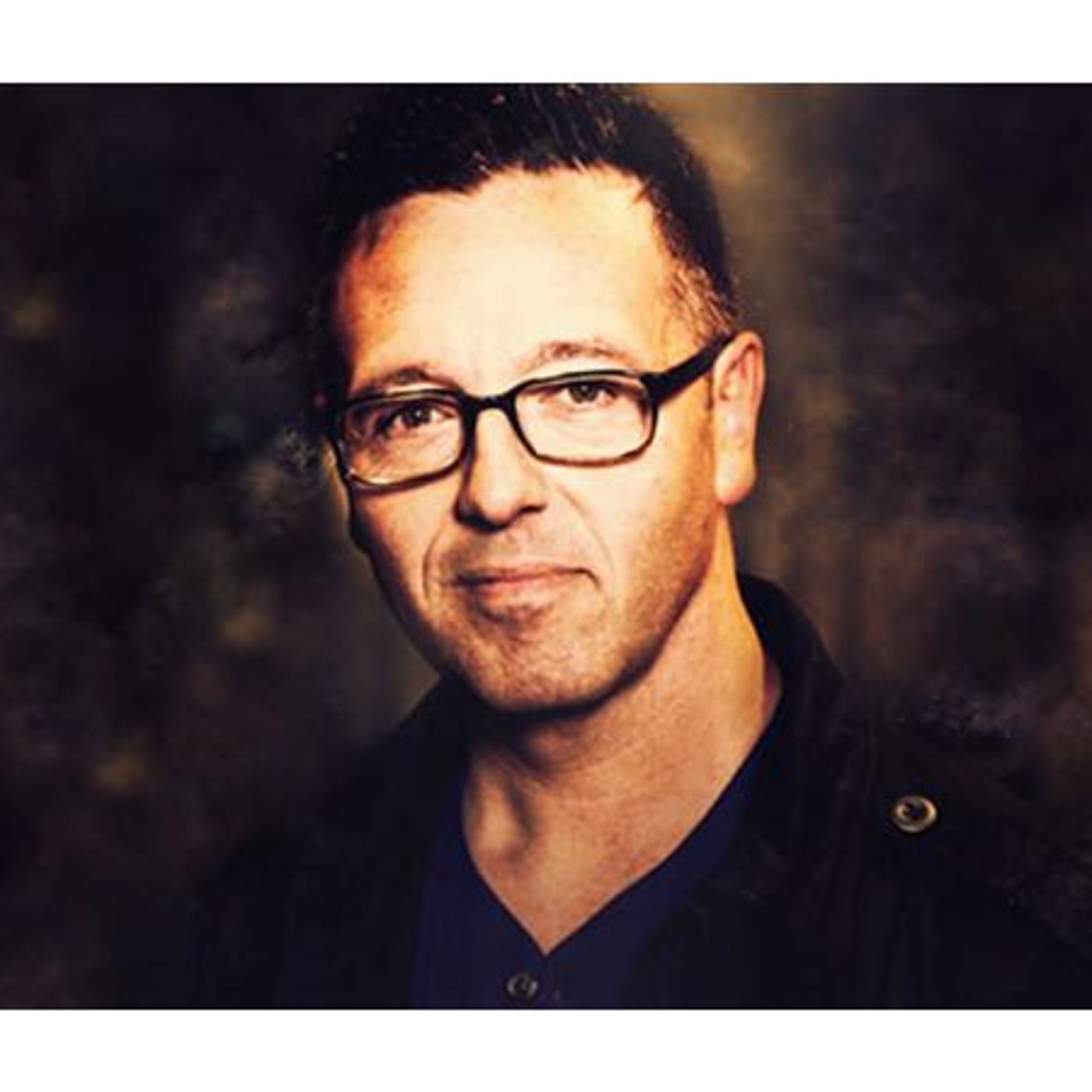 How Psychic John Edward helps to share messages of hope episode artwork
