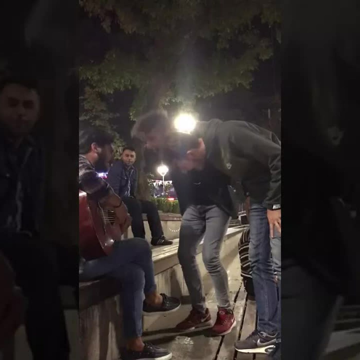 guzel degilsem guzellesirim ben seni cok seviyorum...