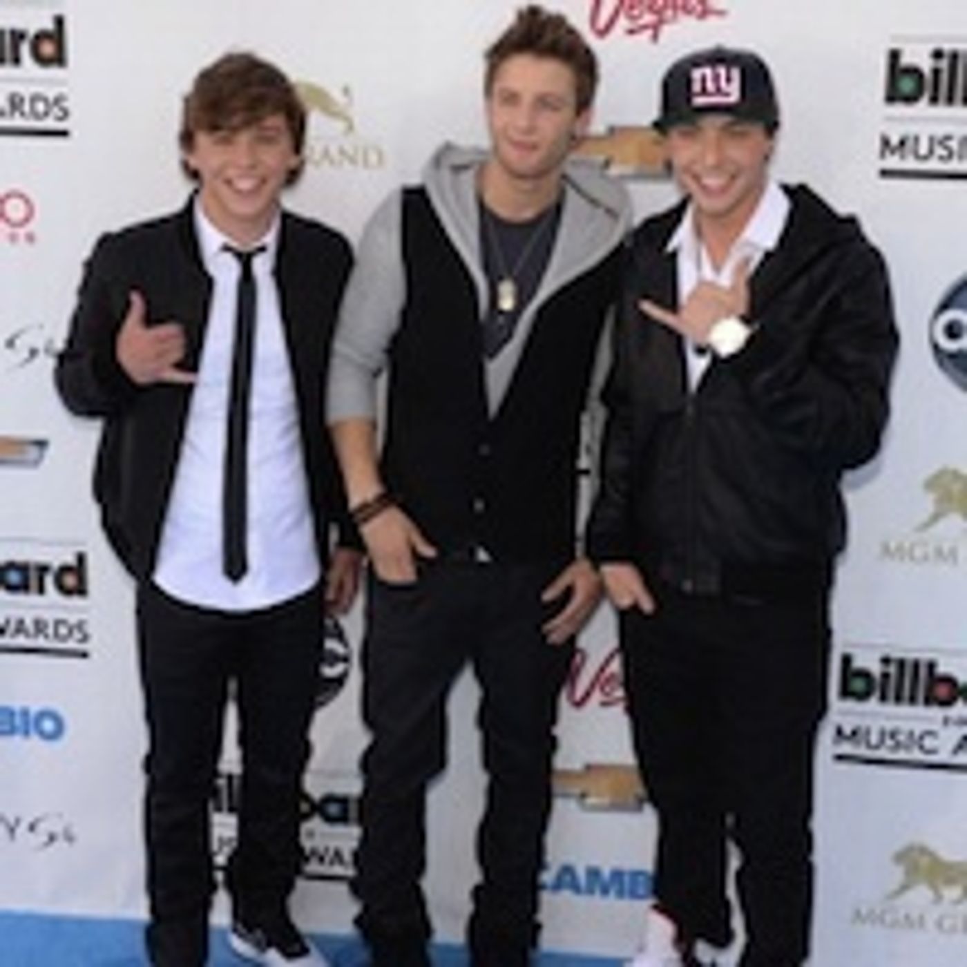 Emblem3 live in ustream! episode artwork