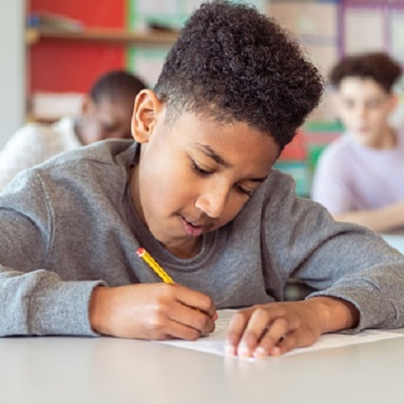 (Smile File) Grade Schoolers Write Letters to Encourage Safe Prom Nights episode artwork
