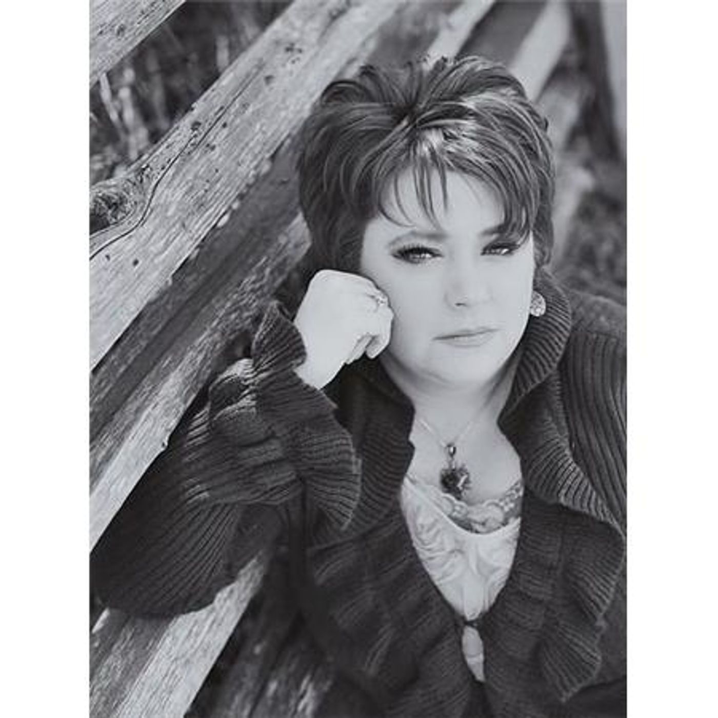 AMH Radio Conjures Up Ghost of Edgar Allan Poe with Kristy Robinett AMH Radio Conjures Up Ghost of Edgar Allan Poe with Kristy Robinett