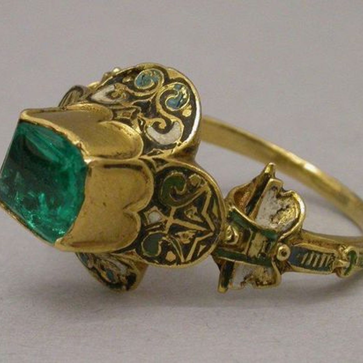 Historias de Miedo Marzo 15 de 2022 EL ANILLO