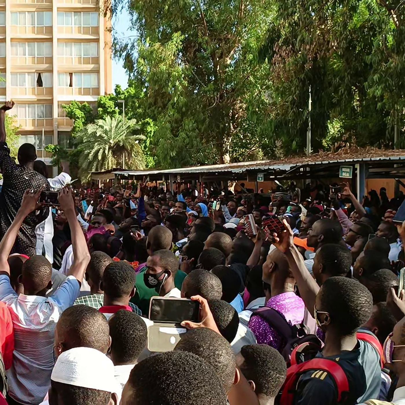 Meeting des scolaires à Niamey episode artwork