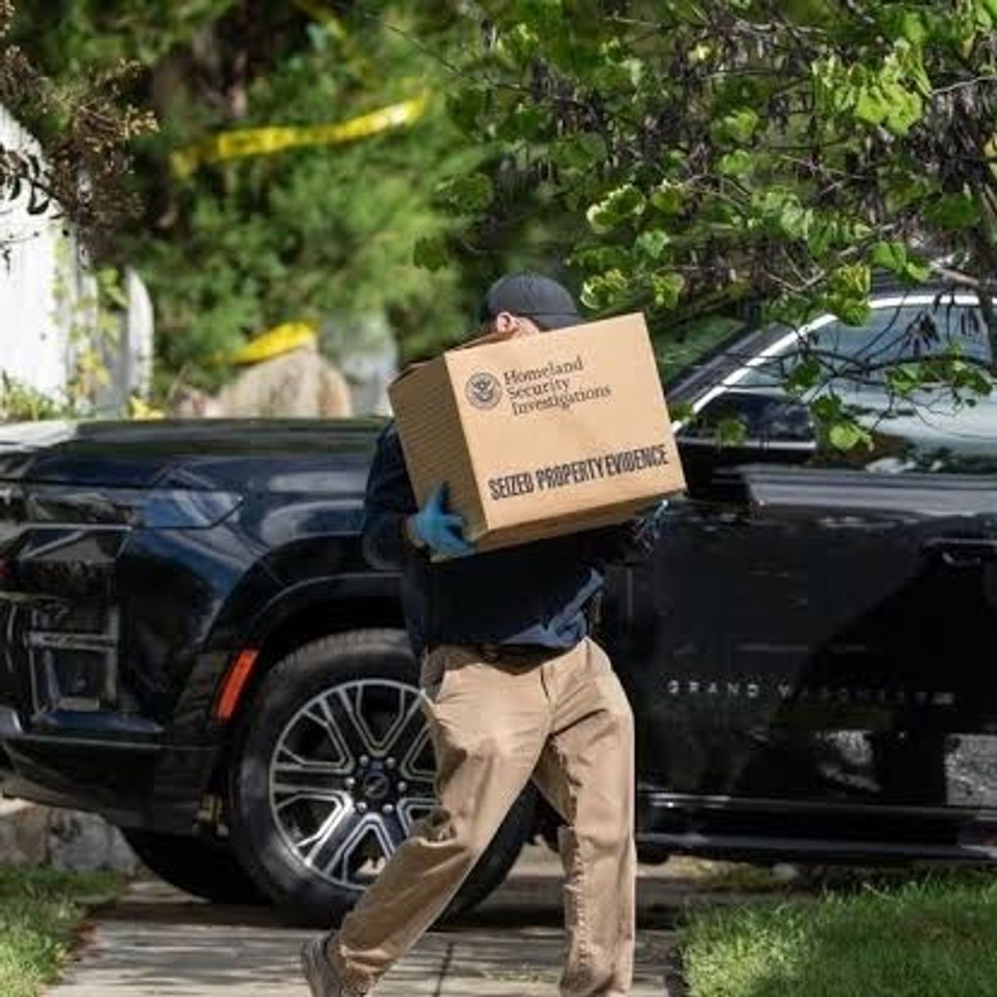 Feds search Rep. Ilhan Omar's DC-area home episode artwork