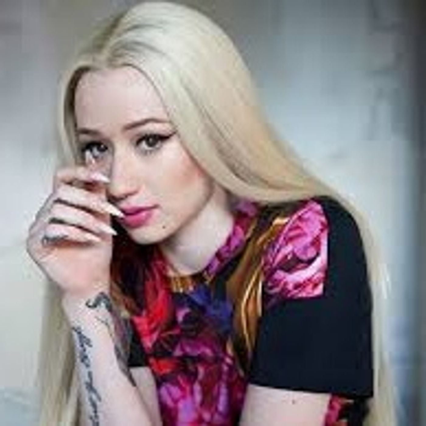 Does Iggy Azalea Love Or Hate Traveling? episode artwork