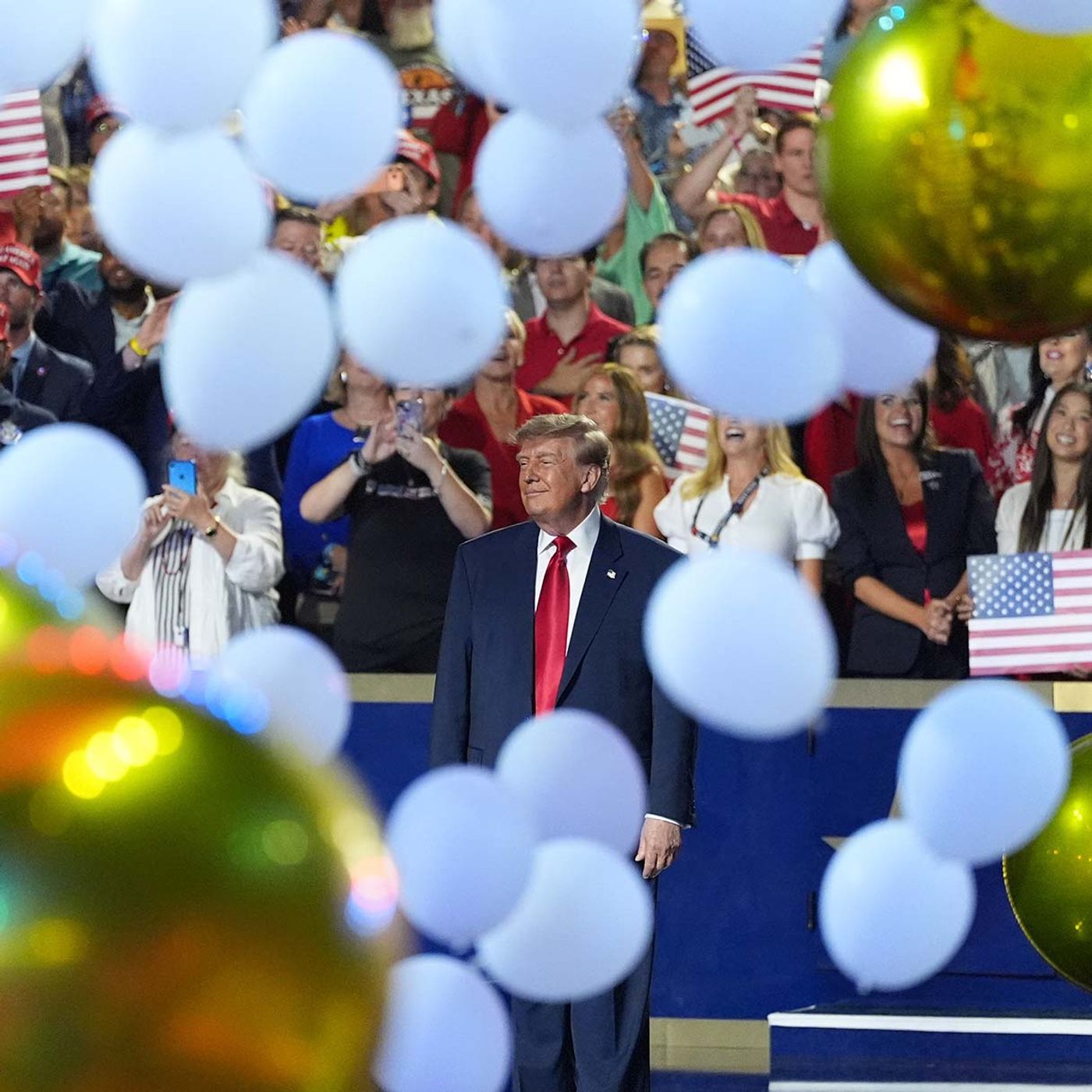 Trump’s Midterm Gamble, Senate Showdowns, Missouri’s Map Mess episode artwork