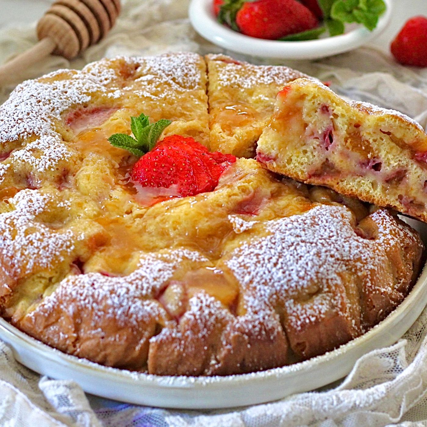 Torta alle fragole ricetta con marmellata alle albicocche, senza burro. episode artwork