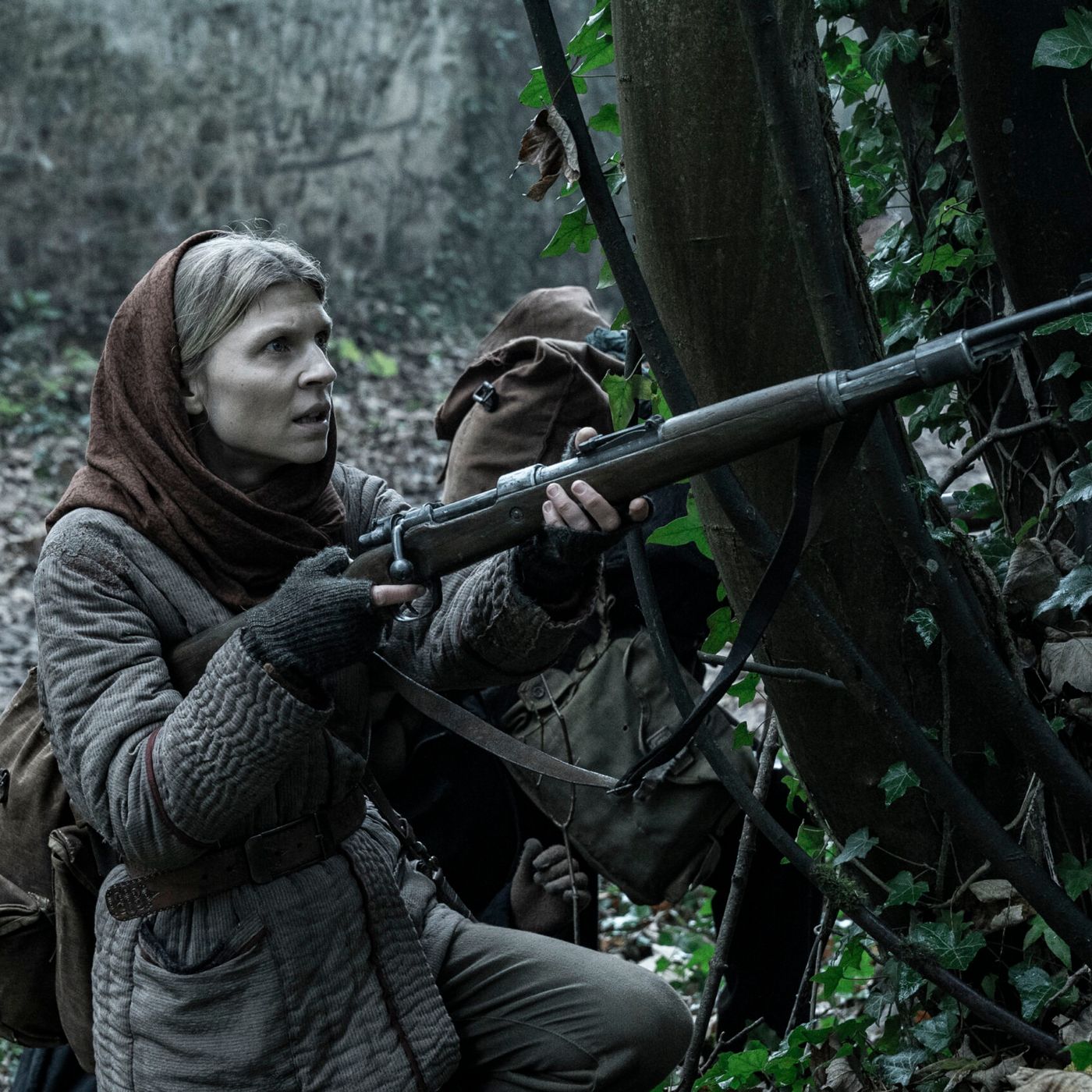 538 "Alouette" (TWD Daryl Dixon S1E2) The 'Cast of Us The Walking