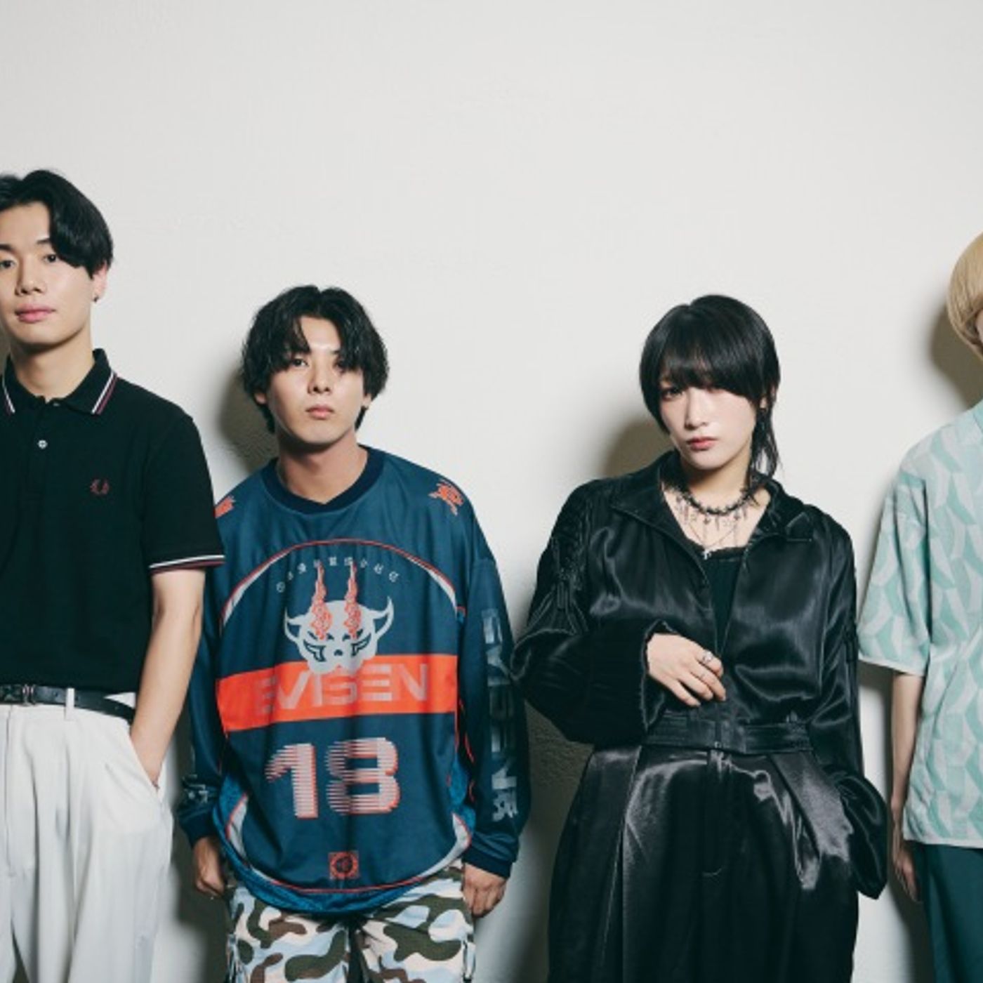 yutoriが鳴らす、弱さを肯定する音楽の「秘密」──「声」で紡いだ想いと、バンドの進化