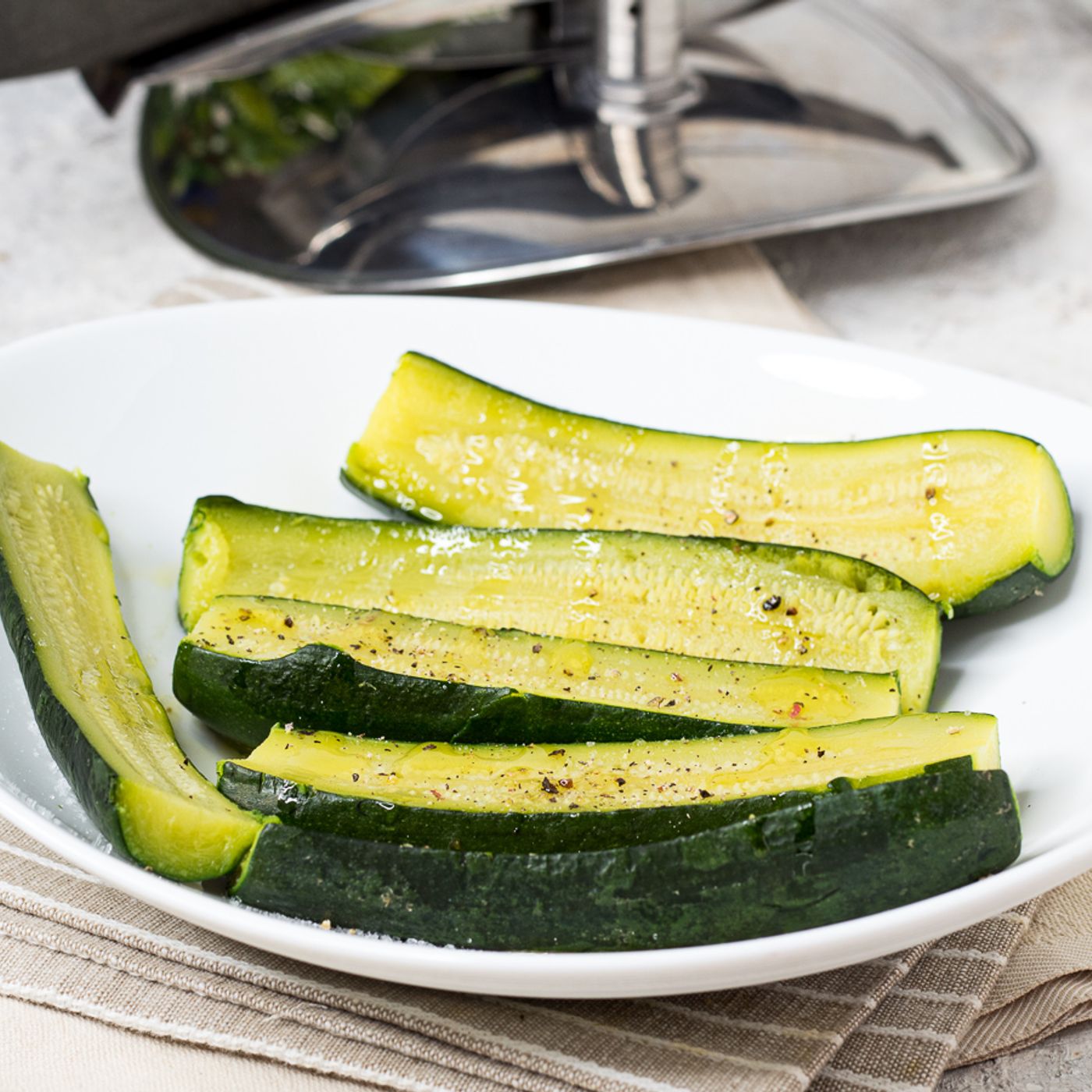 ZUCCHINE IN PENTOLA A PRESSIONE episode artwork