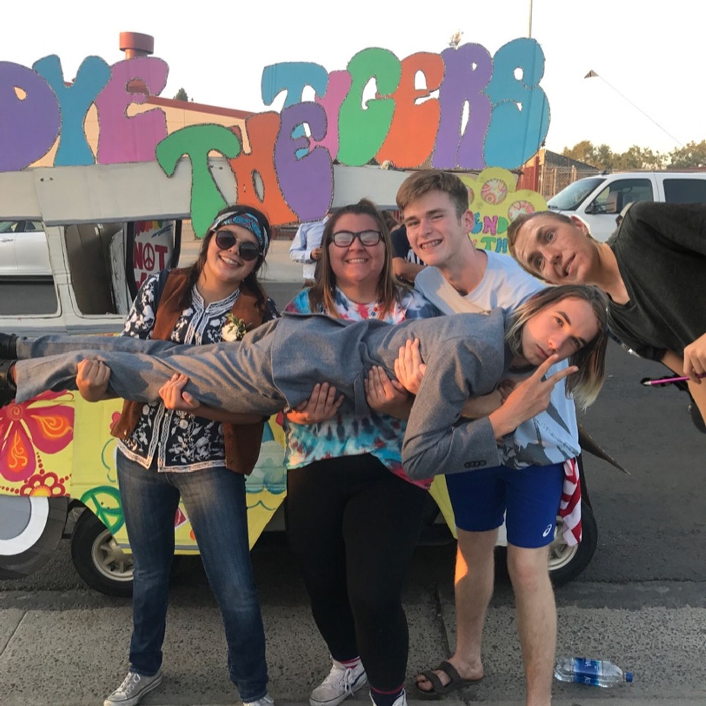 Hoco Float Fun! - Taylor Talks episode artwork