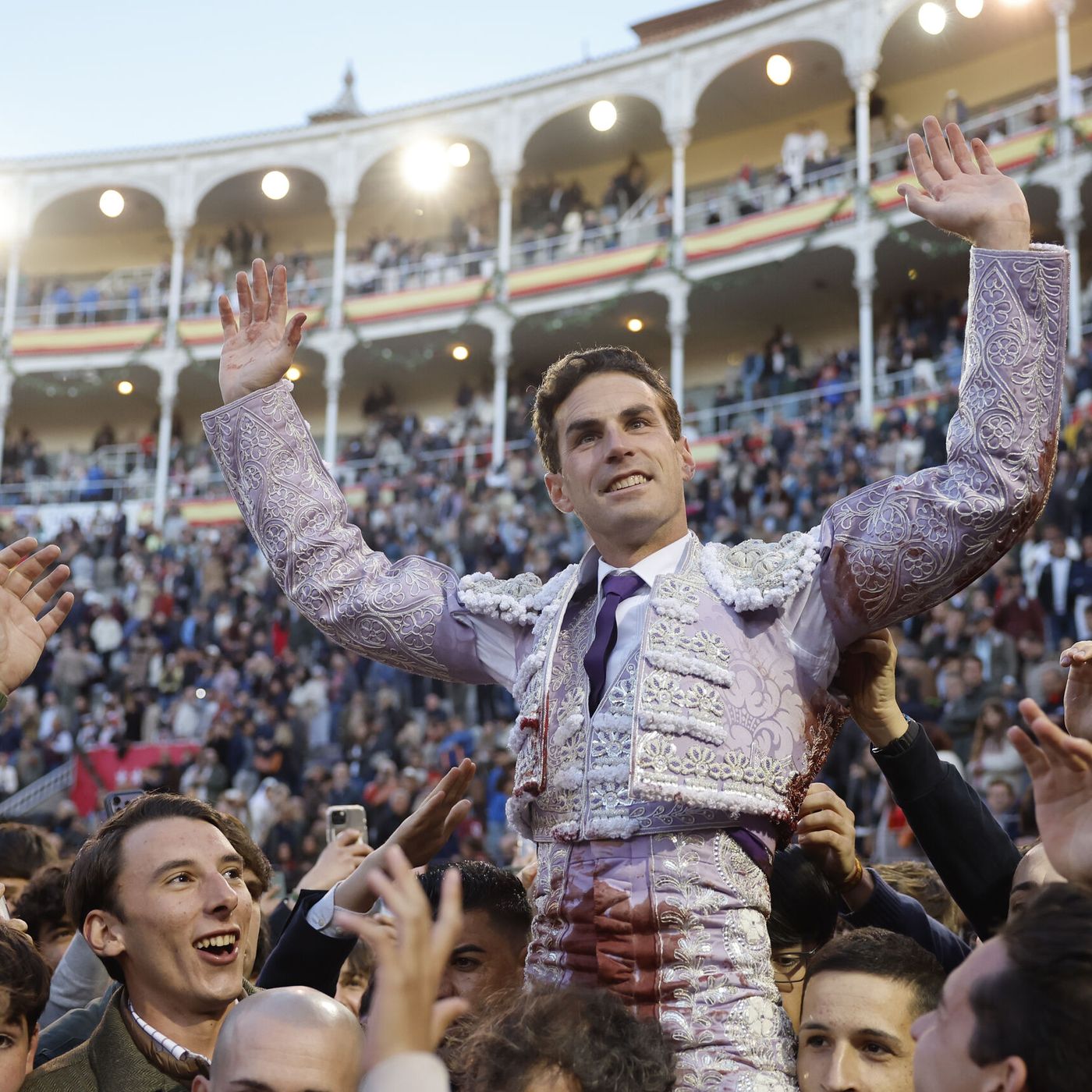 Al Alimón: Puerta Grande de Fernando Adrián, toreo de Fortes y el regreso de Morante