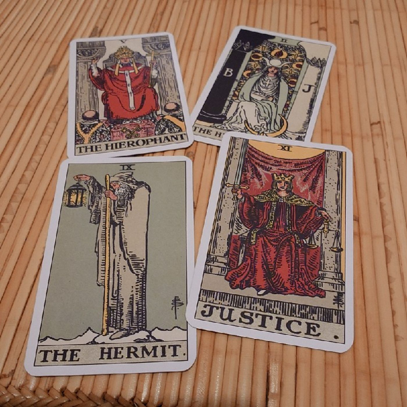 Ep205 - Diane's Tarot Diary: 我的塔羅日記 象徵與隱喻•動作或姿態-7