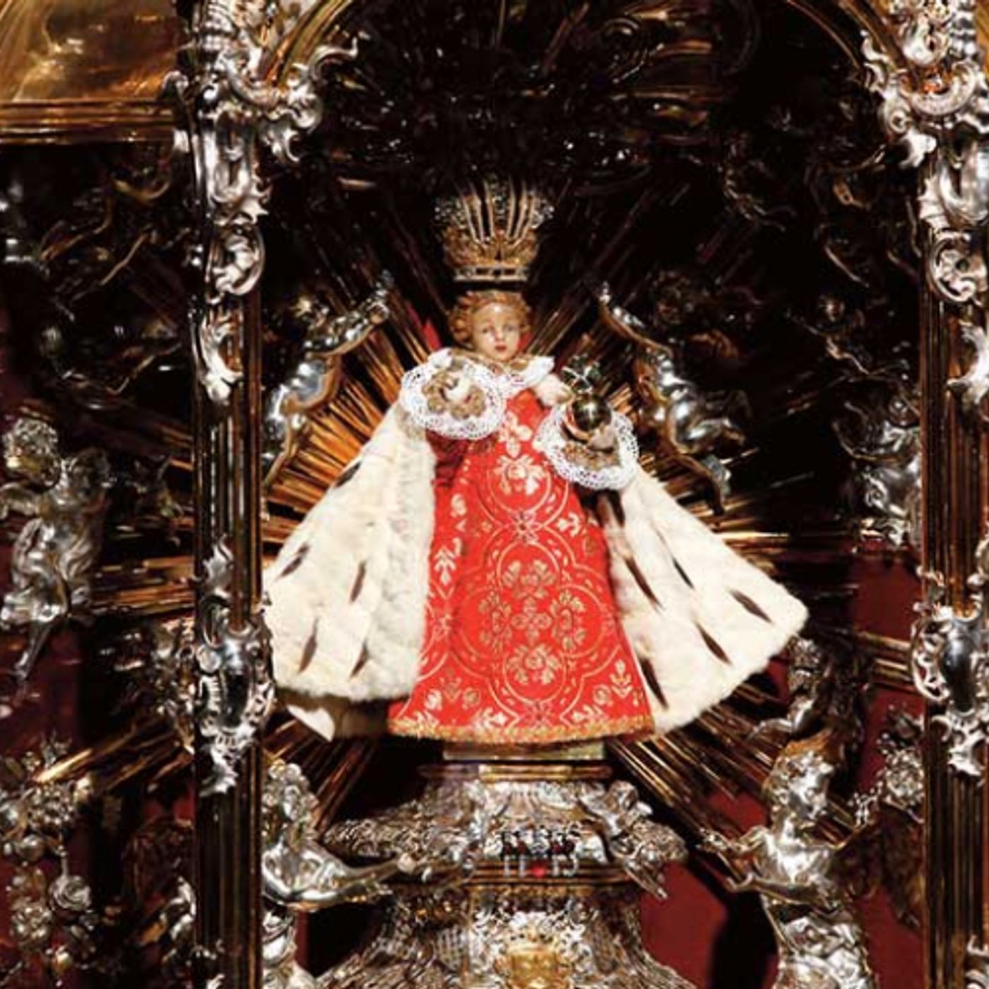 131 - La statua del Bambin Gesù da Praga al mondo intero