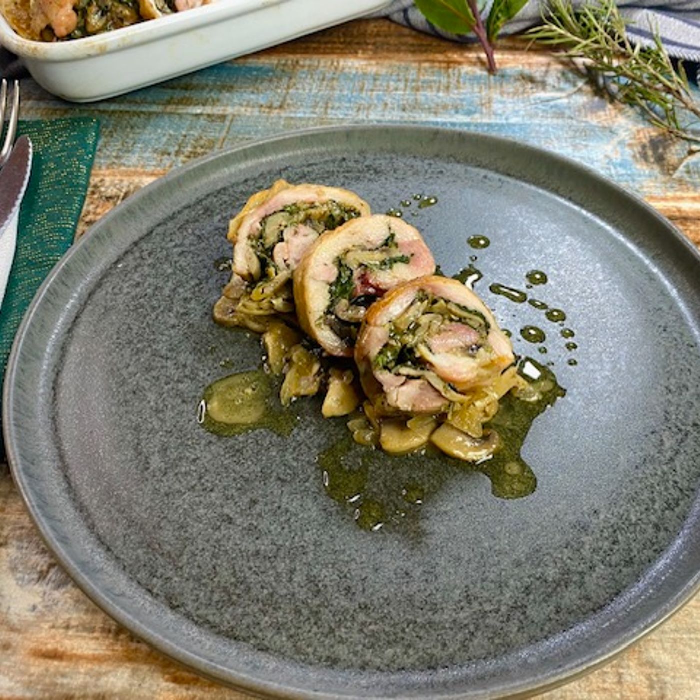 Involtini di Sovracosce di Pollo con Spinaci e Funghi: Ricetta Gustosa e Facile episode artwork