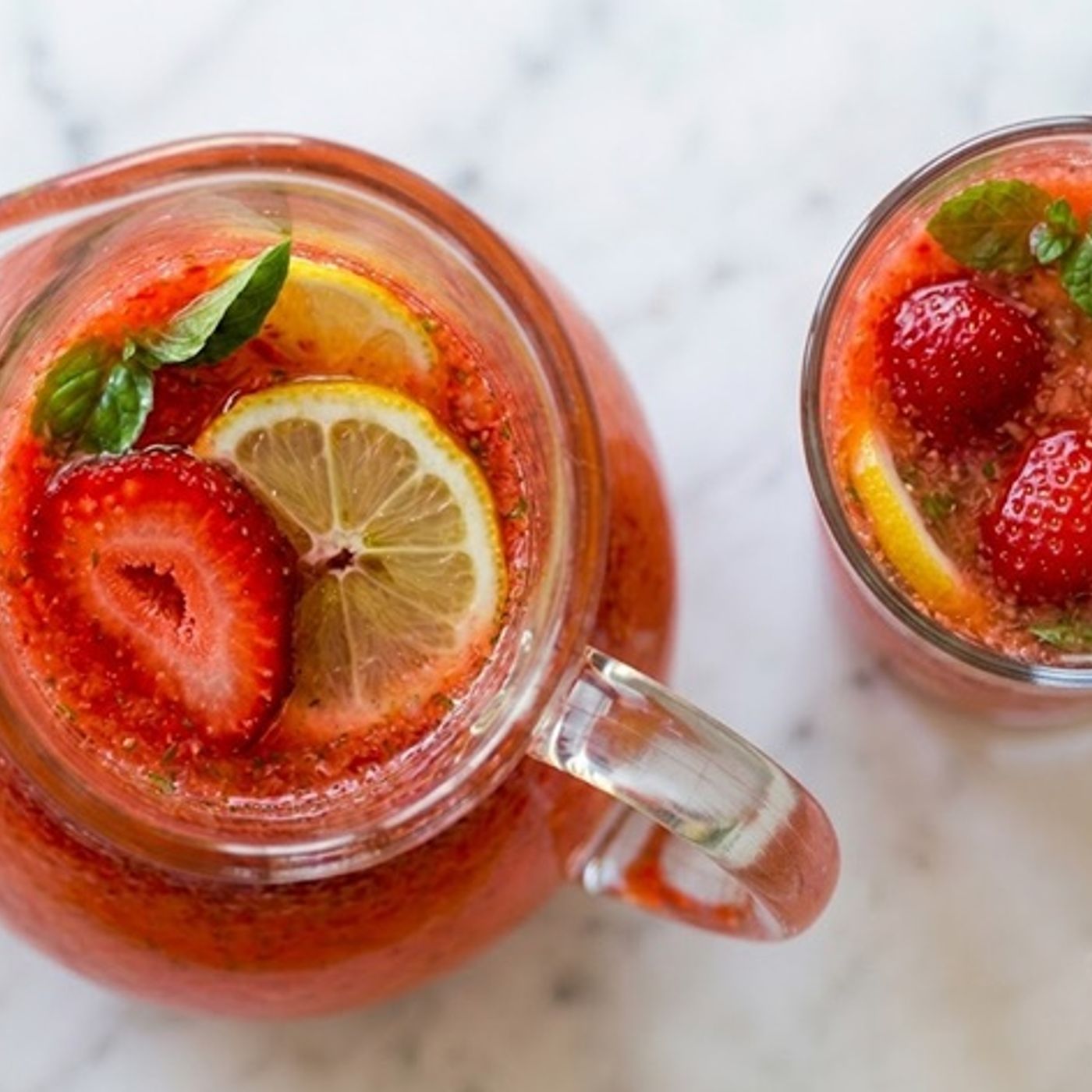 LIMONATA ALLE FRAGOLE fatta in casa: il segreto per una bevanda dissetante e naturale episode artwork