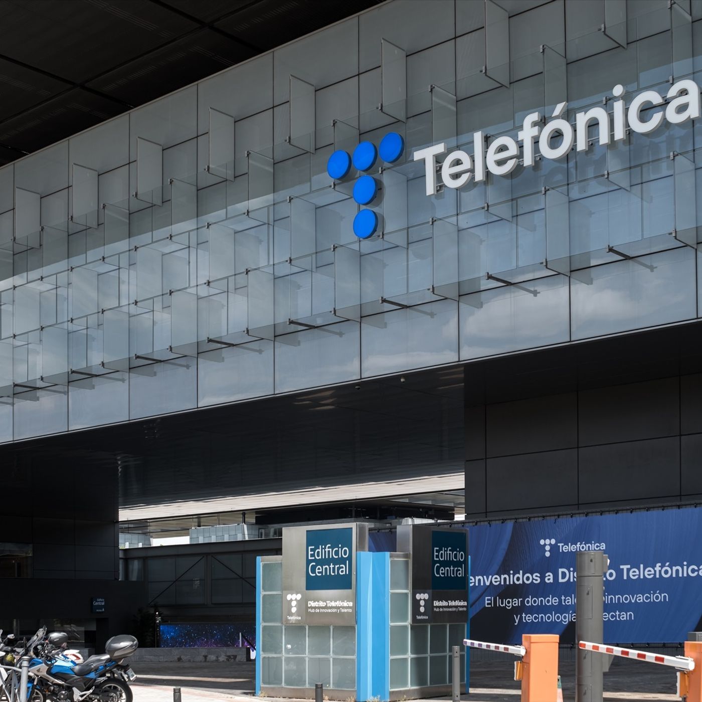La Agenda Parente: Las chicas del cable, el Románico de noche y la Conmemoración del Compromiso de Caspe episode artwork