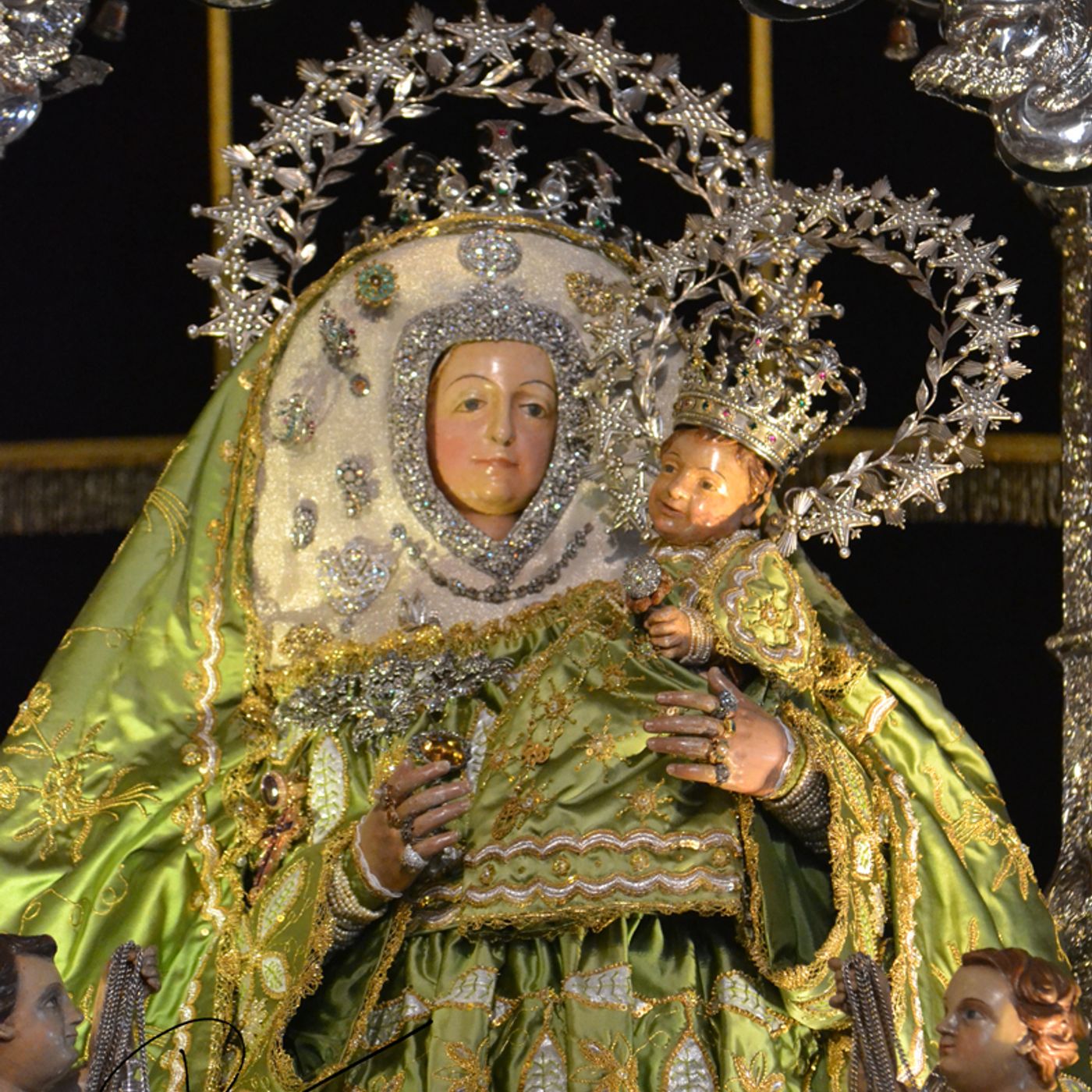 Milenarios, por Juan Carlos Saavedra