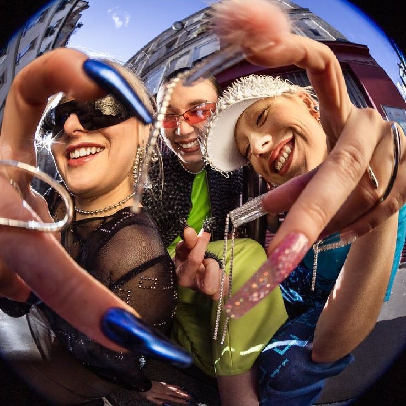 Moda digital en colombia: “la revolución del diseño emergente".