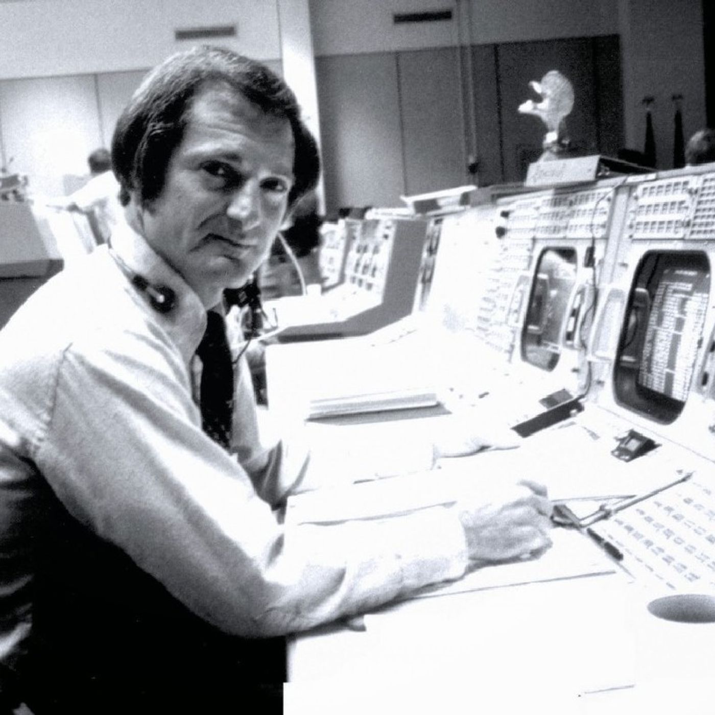 Episode 2205 - The True Conservative - Apollo Wednesday!