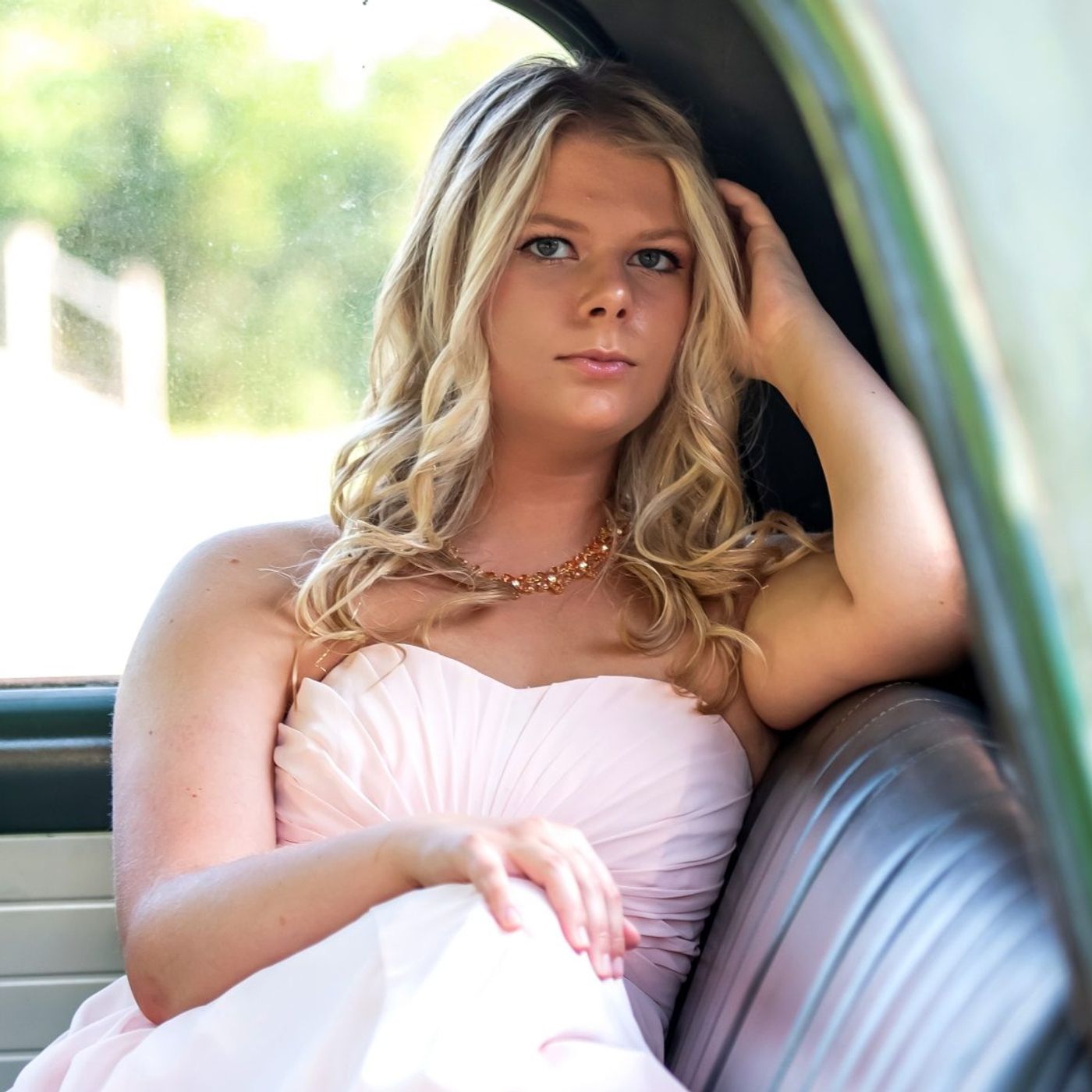 WFLR Featured Artist-Makenzie Phipps episode artwork