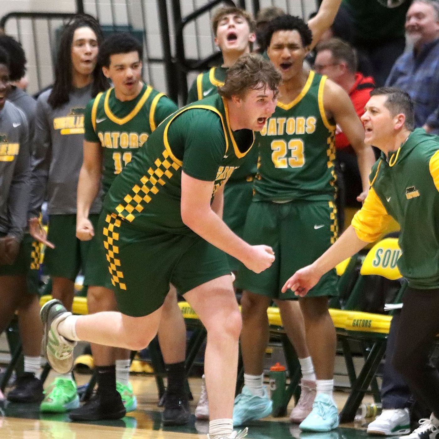 Crystal Lake South, Johnsburg boys basketball set for sectional semifinals episode artwork