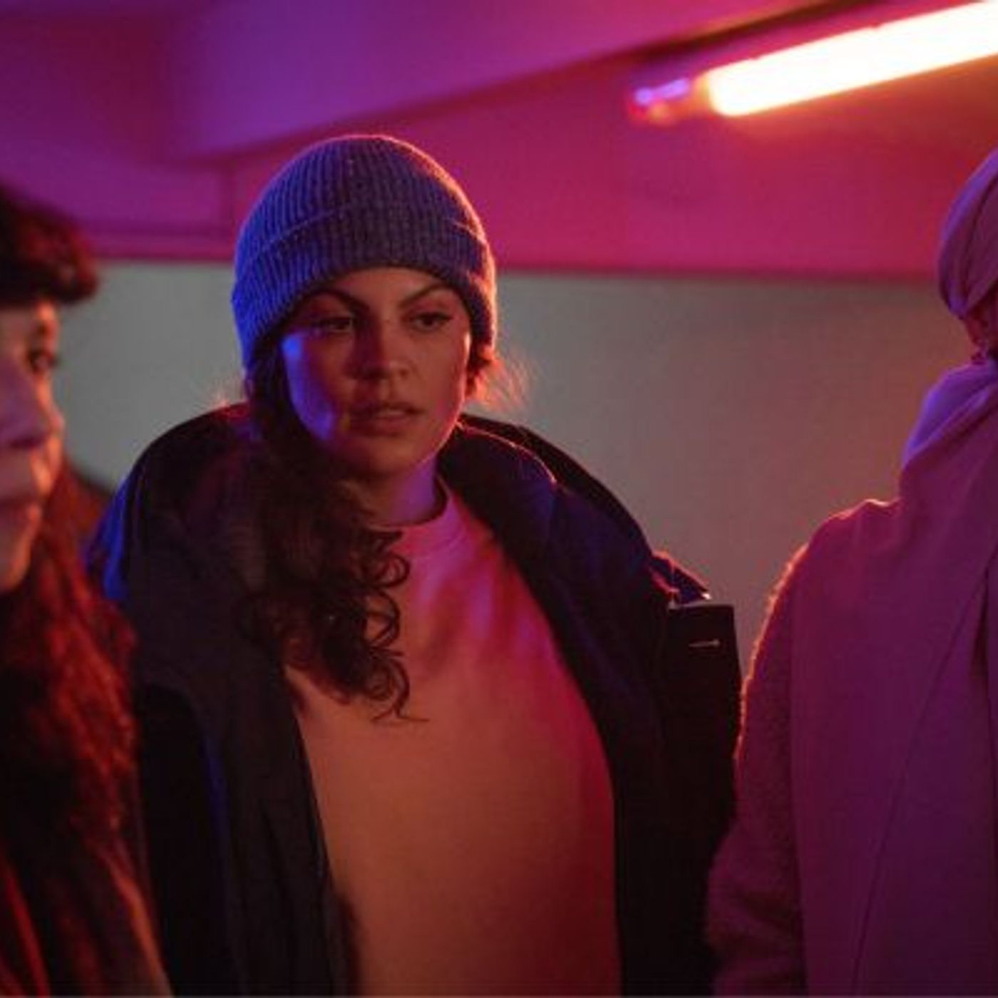 "Jusqu'ici tout va bien" : Nawell Madani nous présente sa série pour Netflix episode artwork