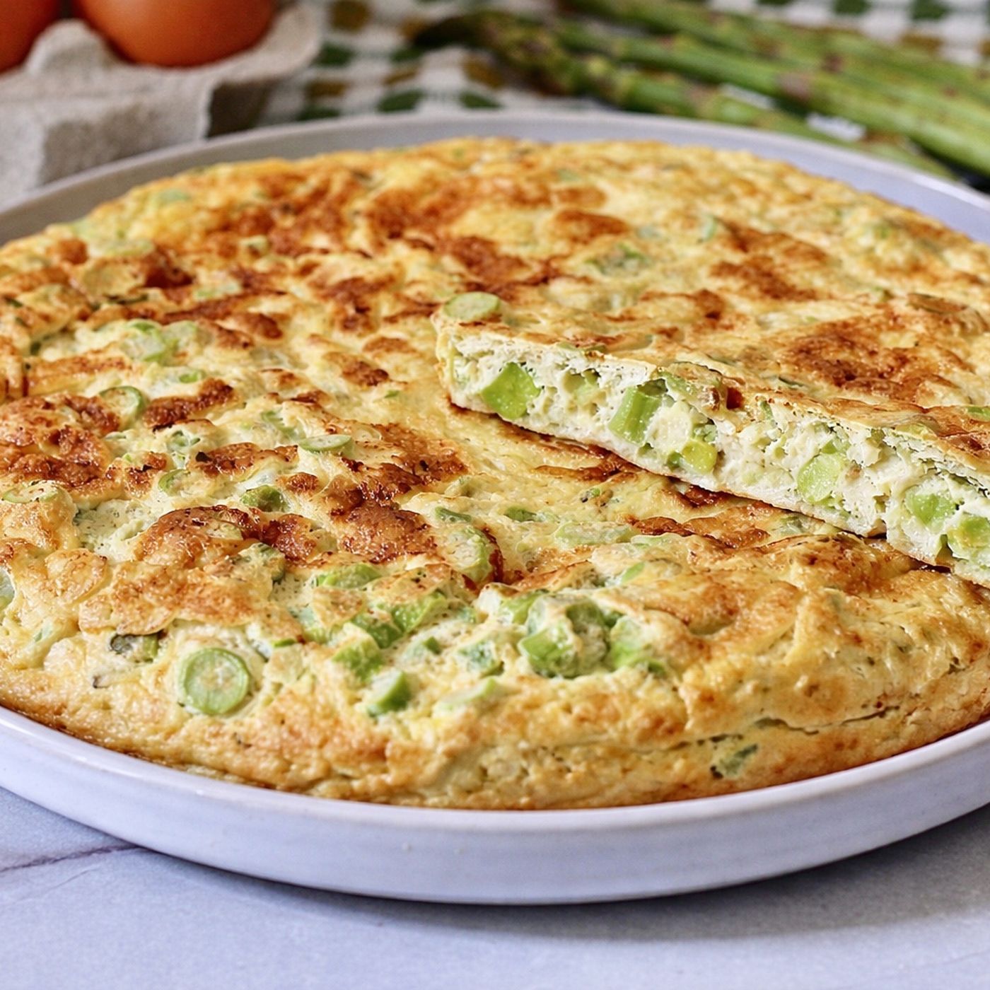 Frittata di asparagi ricetta furba, come farla alta e soffice senza forno. episode artwork