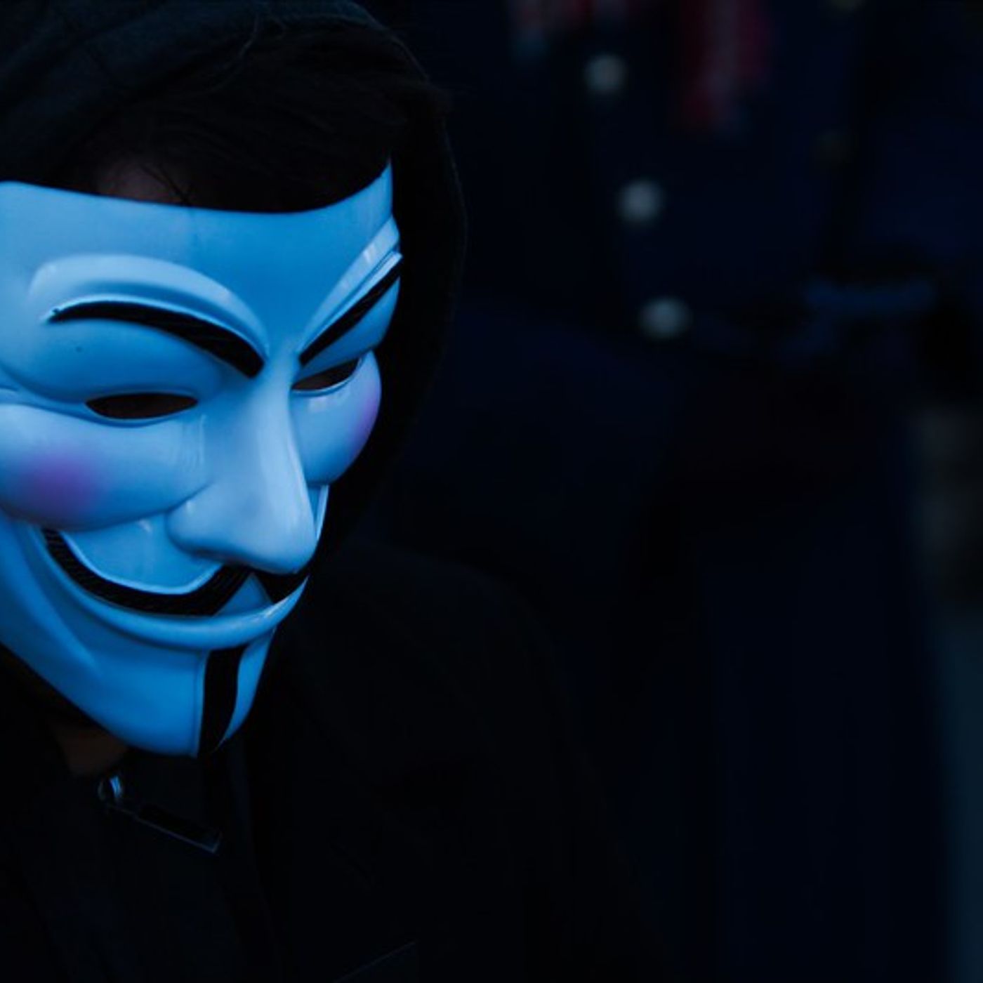Anonymous accuse Elon Musk d’abus de pouvoir et menace de représailles episode artwork