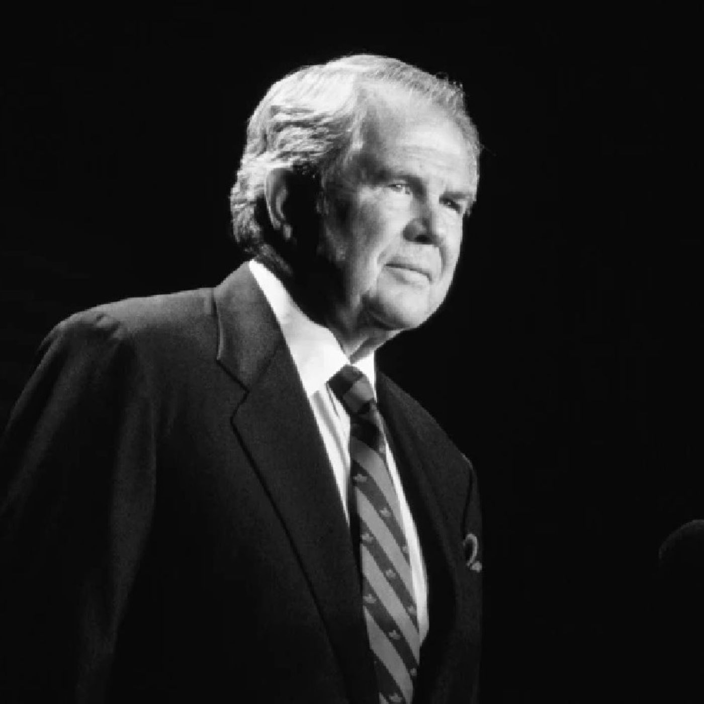 #BREAKING: Pat Roberson dies at 93