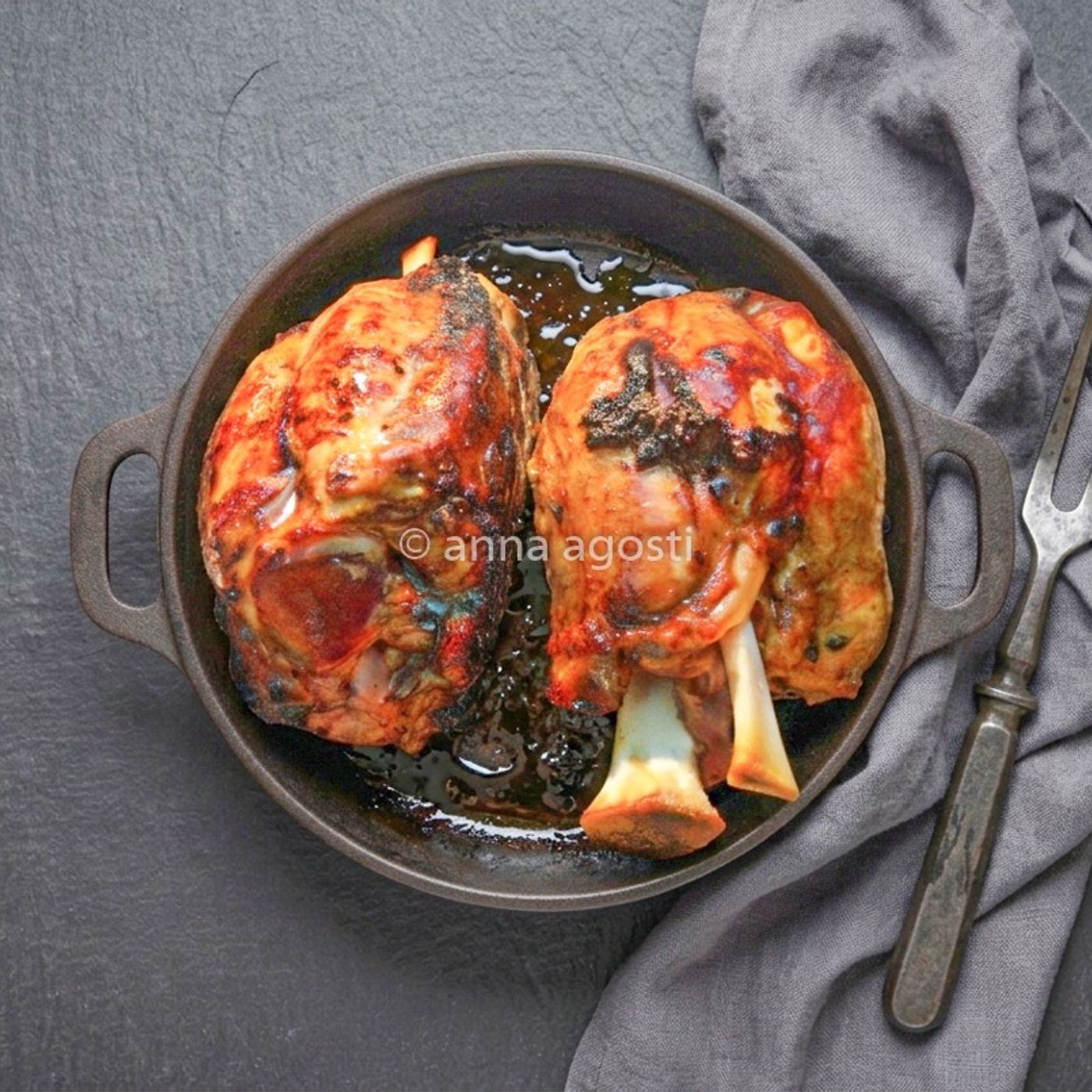 Stinco di maiale all'aceto e miele al forno