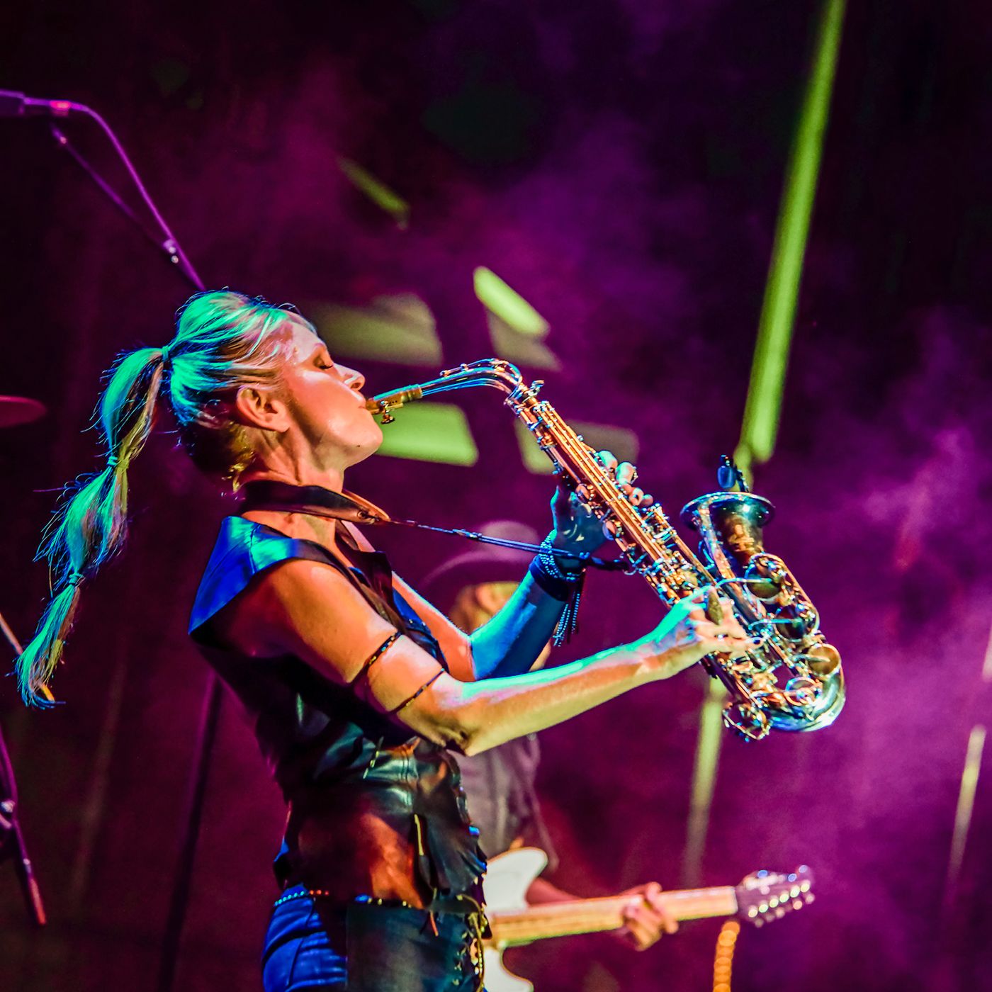 FOX17 Rock & Review Radio 98.3/1510 WLAC