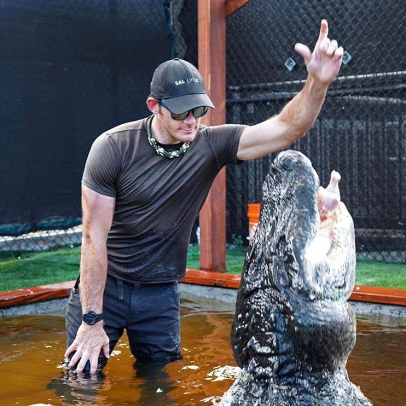 Episode 135 - with Chris Gillette - Florida based Alligator and Crocodile handler, environmentalist and wildlife photographer. episode artwork