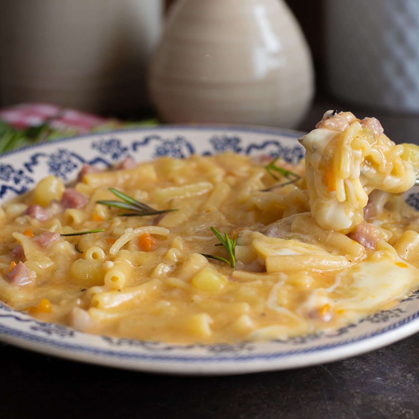 Pasta  patate  provola e pancetta alla napoletana episode artwork