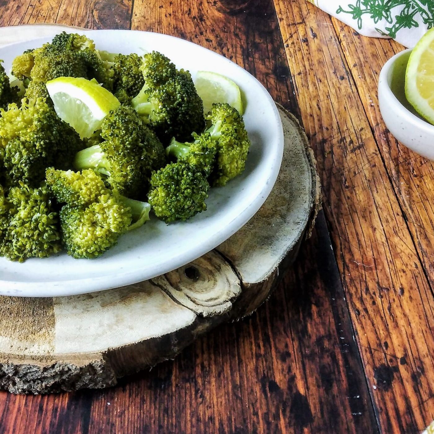Broccoli all'insalata con limone: il contorno ricco di gusto e leggero con la cottura al vapore episode artwork