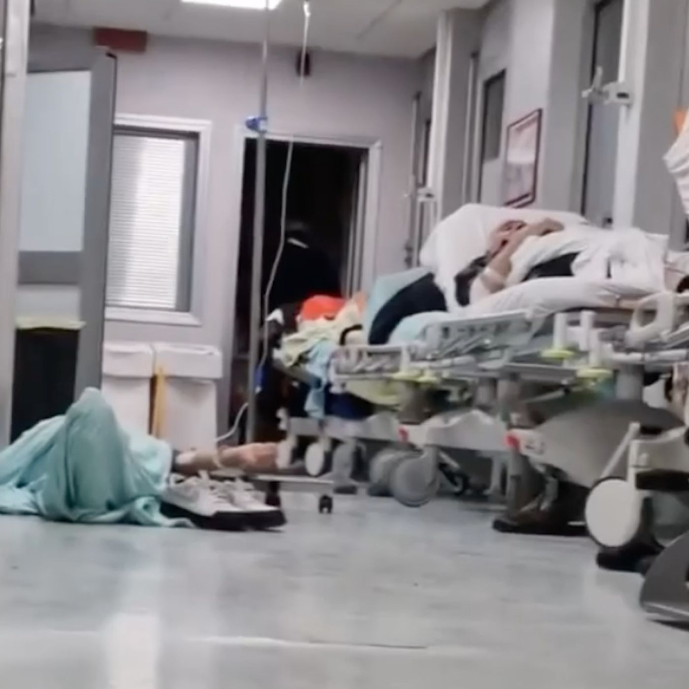 #435 Pronto soccorsi al collasso, senzatetto morti, e intanto si parla di degrado con la solita manfrina razzista episode artwork
