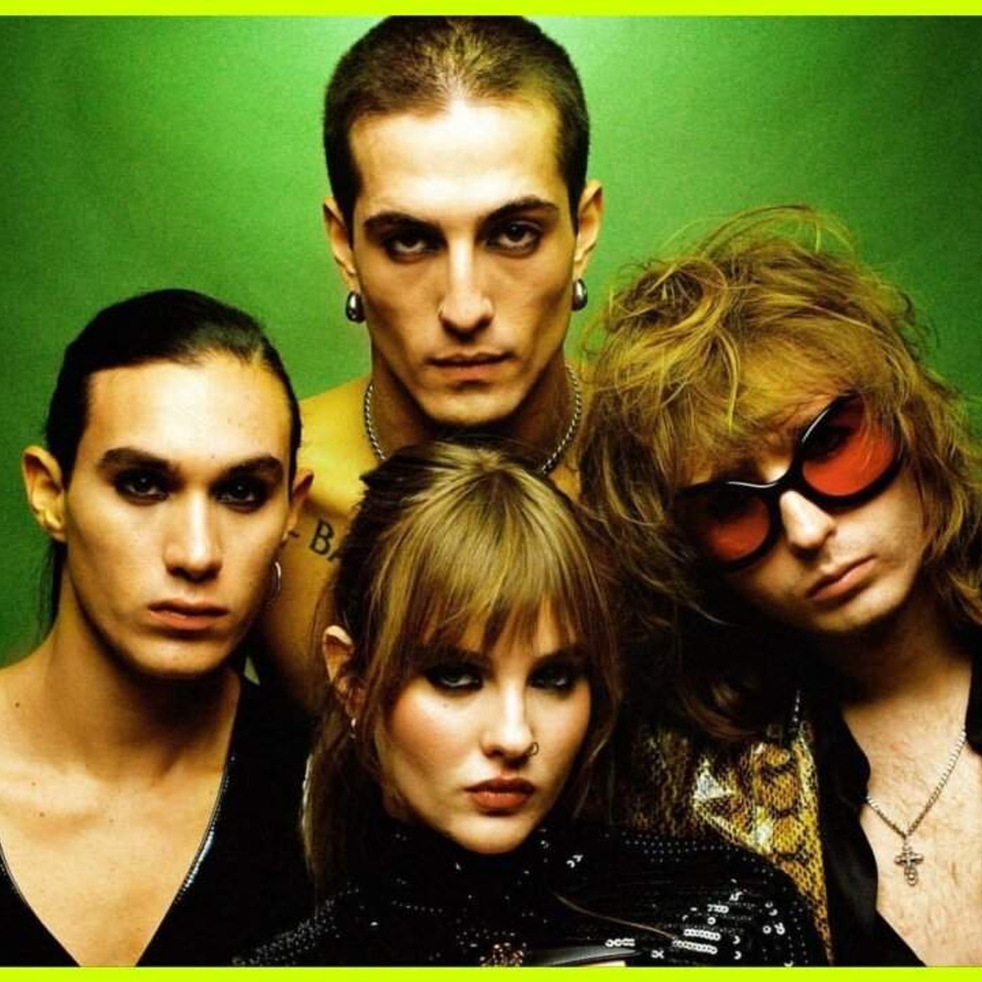 Colpo di testa di  Maneskin non piace al fan episode artwork