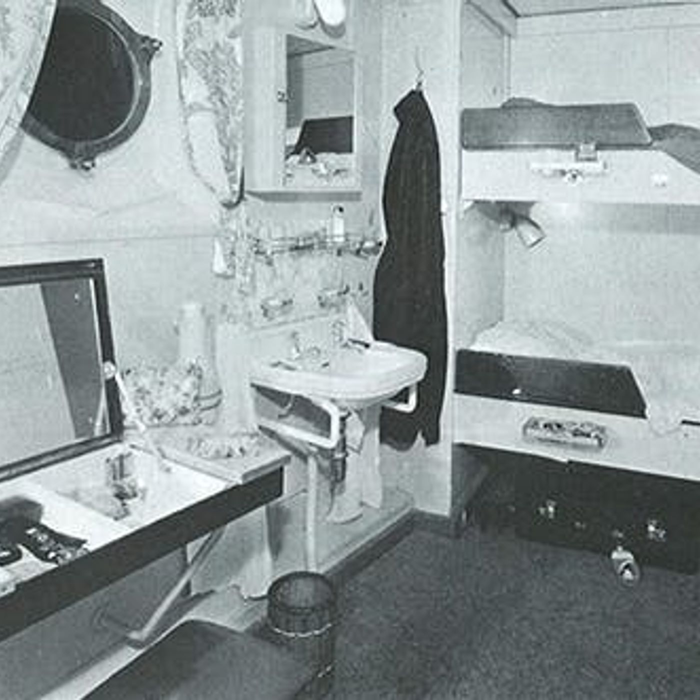 Christmas Ghost Story #008 - The Upper Berth
