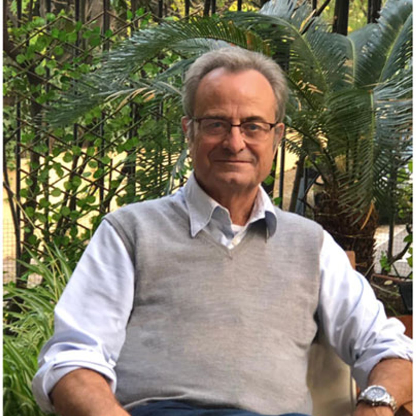 Dial interior (10 - Ricardo Vidal (Autorealització) i secció El meló de l'educació amb Ester Martos) 04 12 24