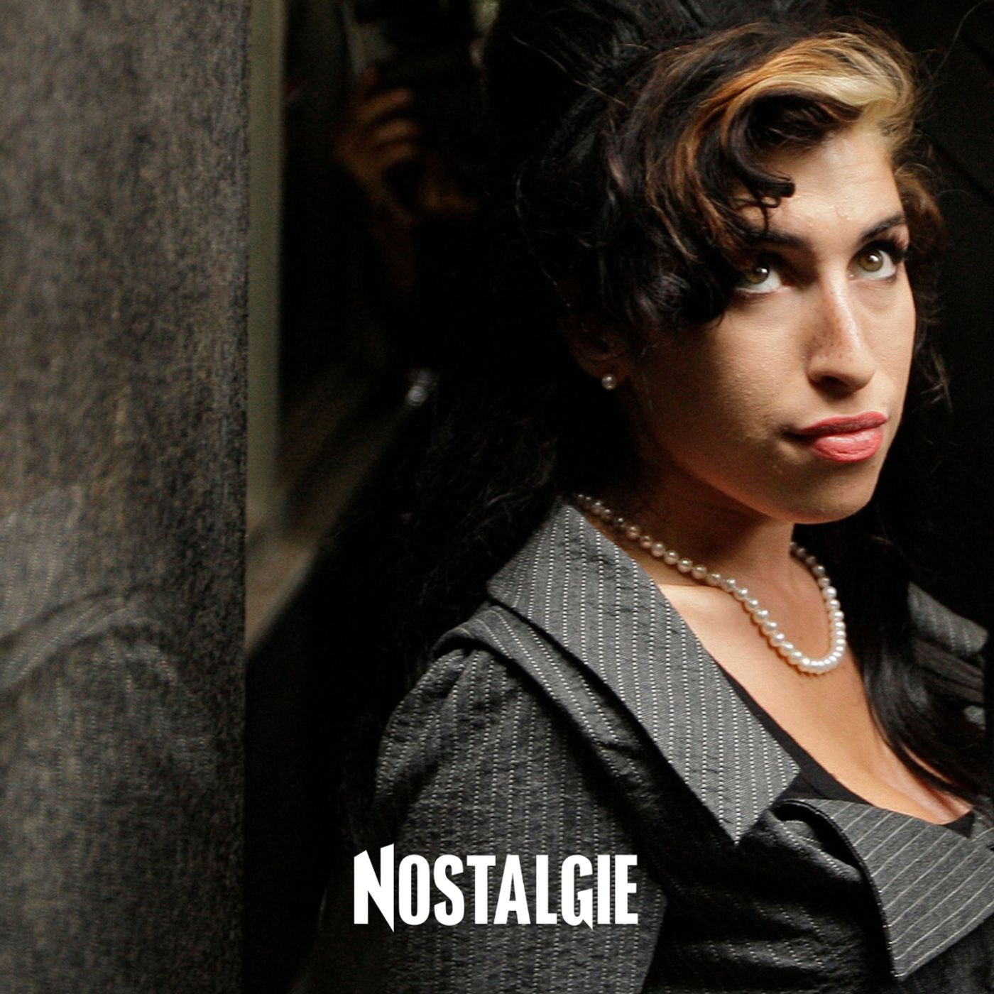 Amy Winehouse : 20 ans de Back to Black, l'histoire d'un chef-d'oeuvre et d'un destin brisé à 27 ans episode artwork