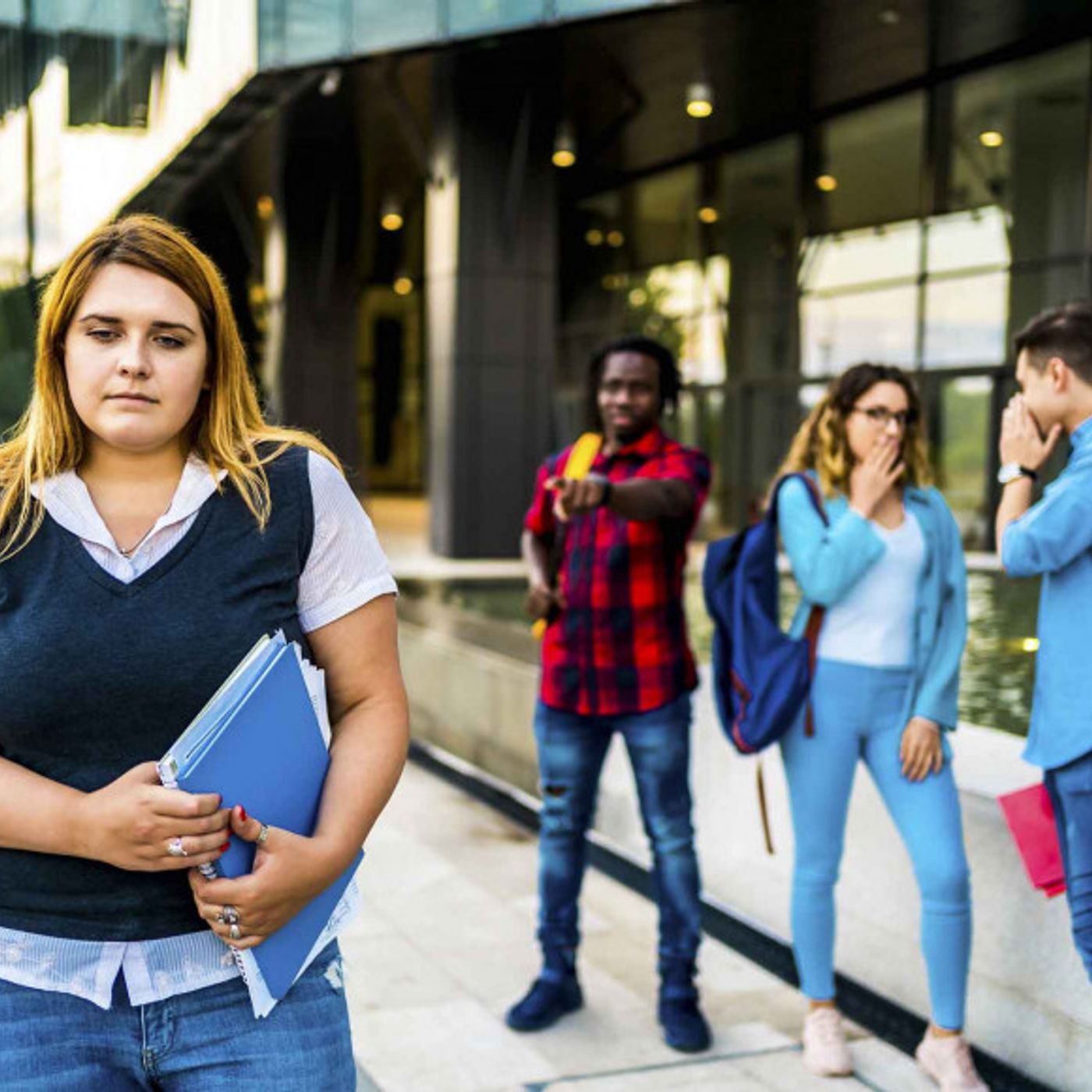 Body shaming: cos'è, quali conseguenze ha e come difendersi. Sapevi che è un reato? episode artwork