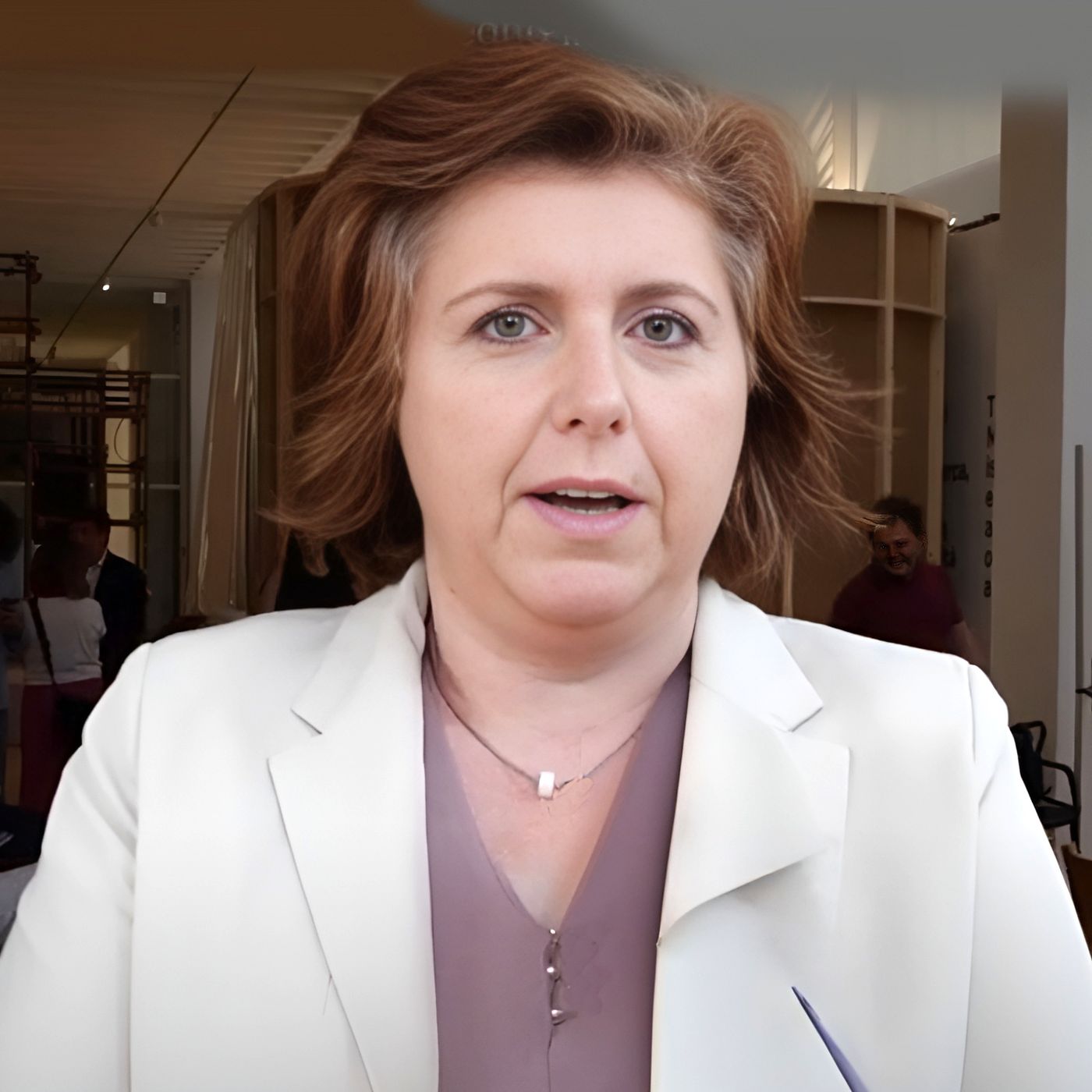 Azra: «Srebrenica va supportata ogni giorno, non solo nell’anniversario» episode artwork